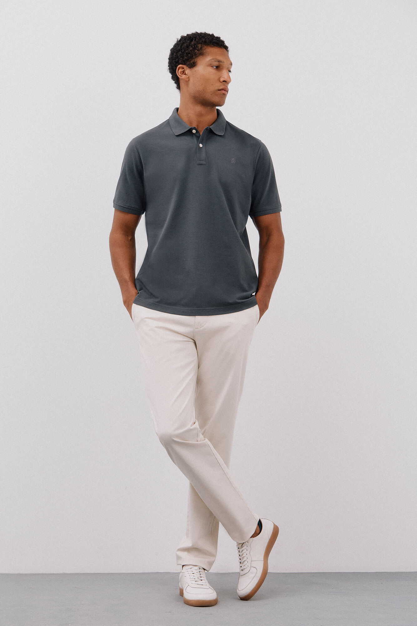 Cortefiel Polo b&aacute;sico piqu&eacute; Cinzento