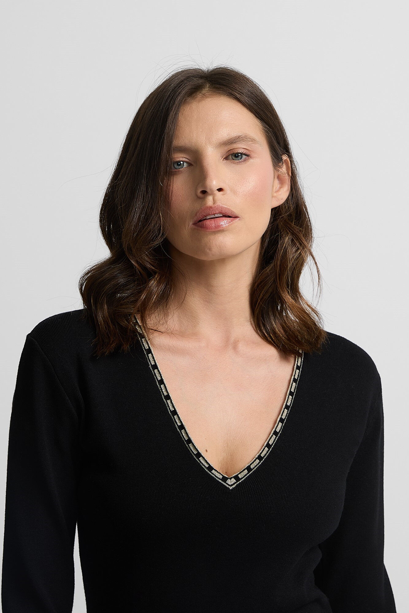 Silbon Vestido midi de malha com decote Preto