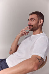 OOTO T-shirt b&aacute;sica leve Branco