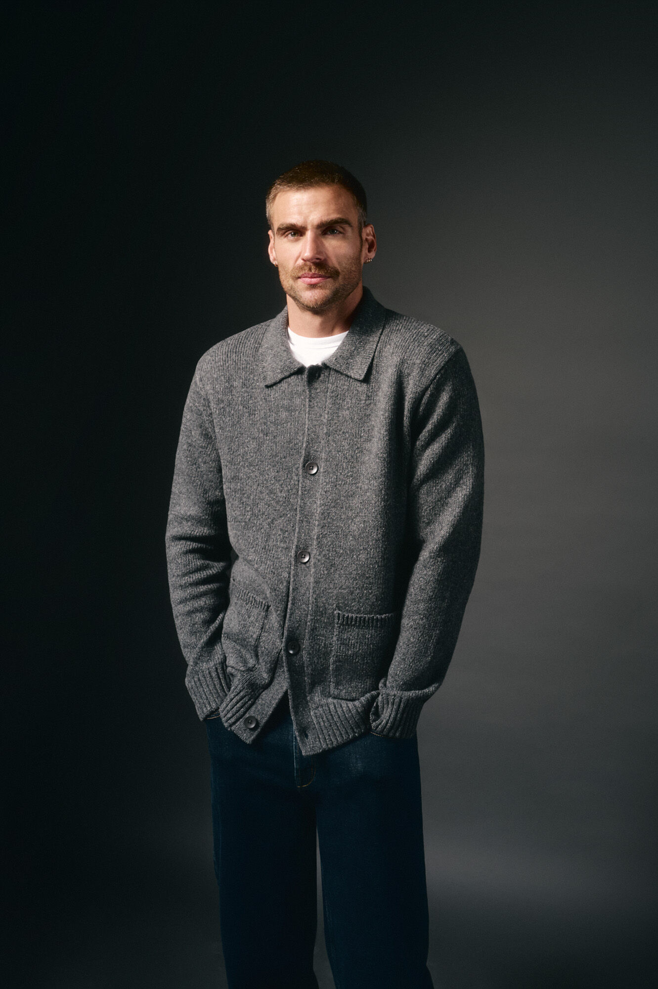 OOTO C&aacute;rdigan botones y dos bolsillos