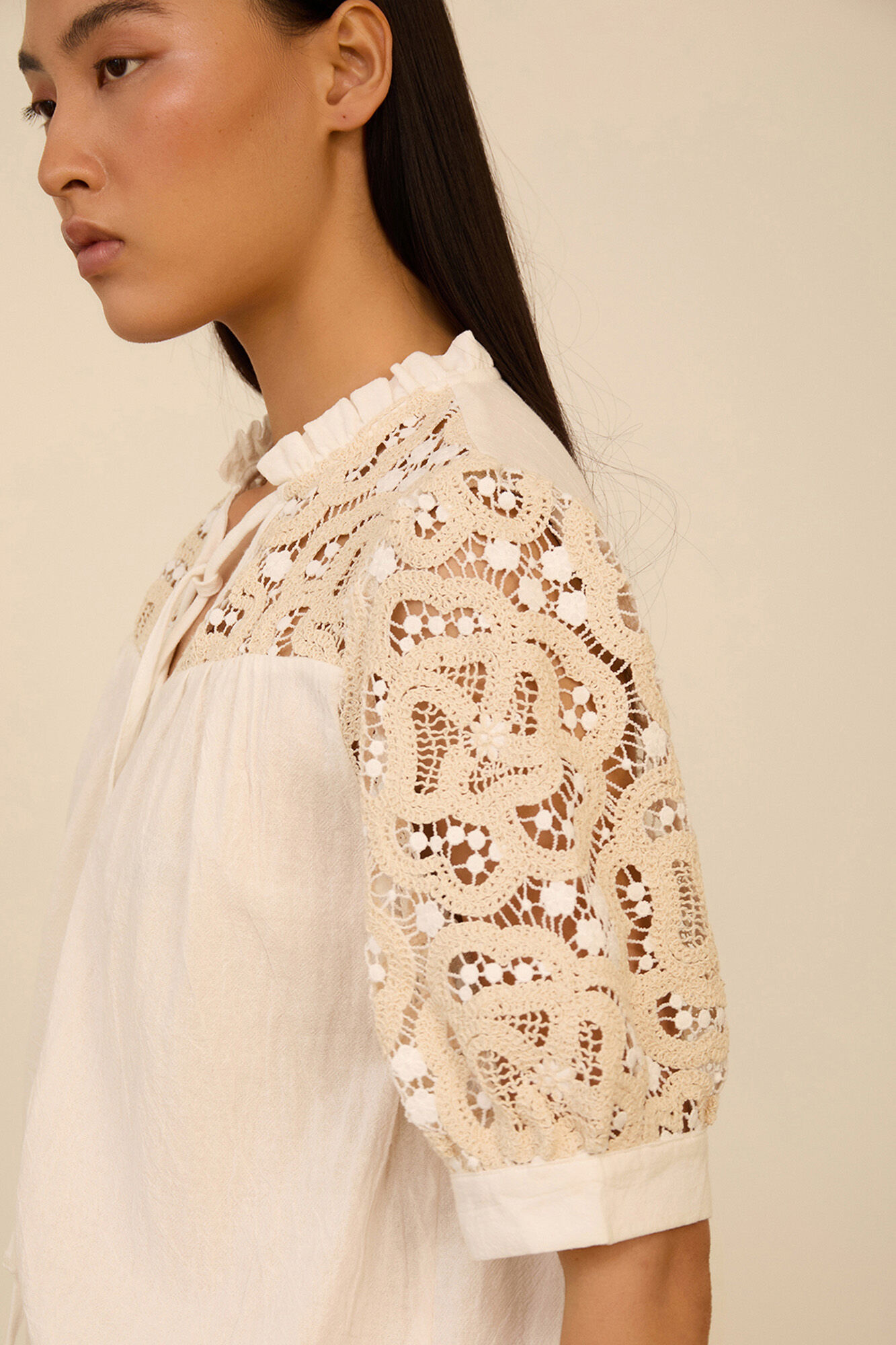 Meisie Blusa com crochet
