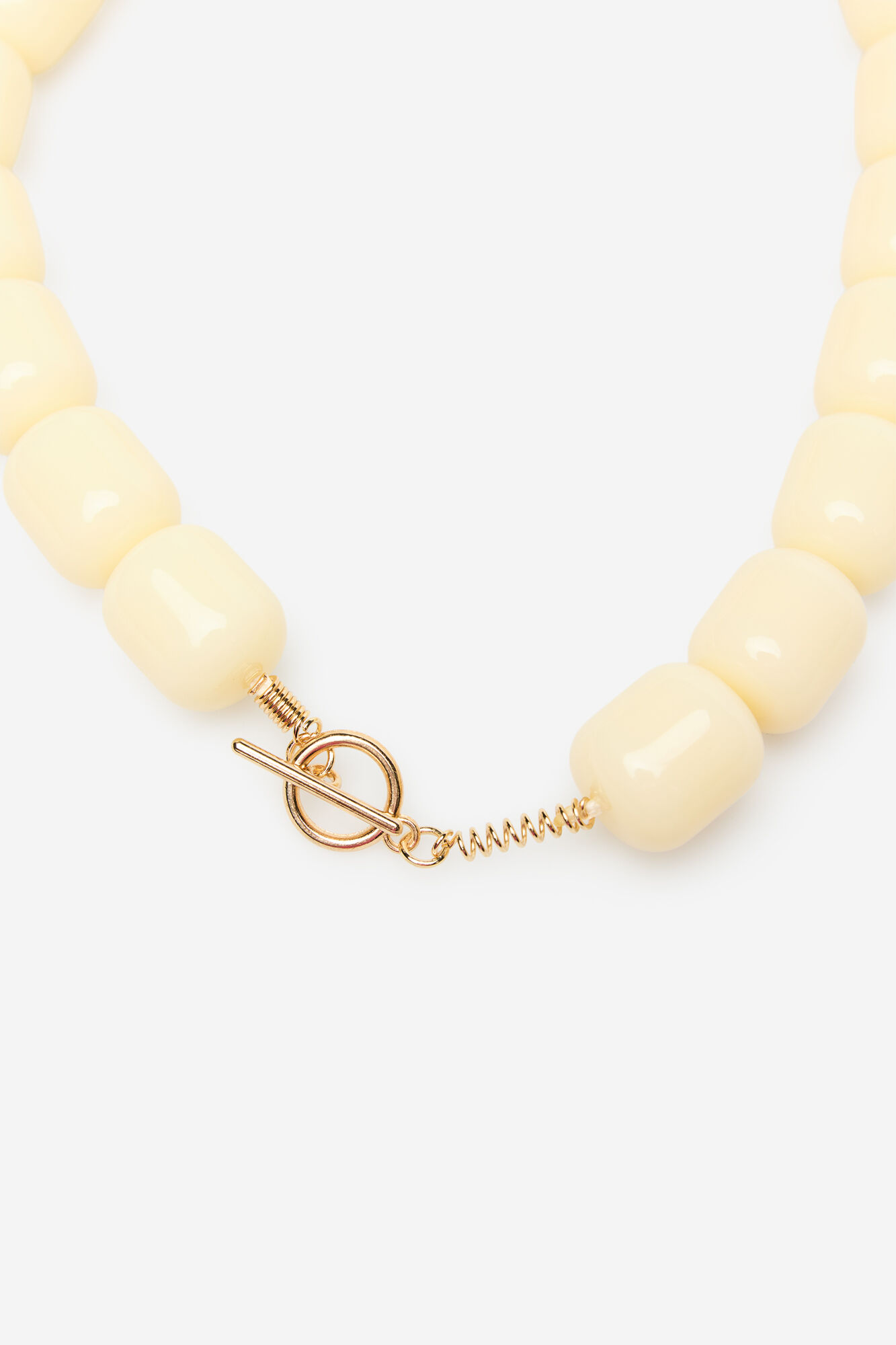 Cortefiel Collar resina color Marfil