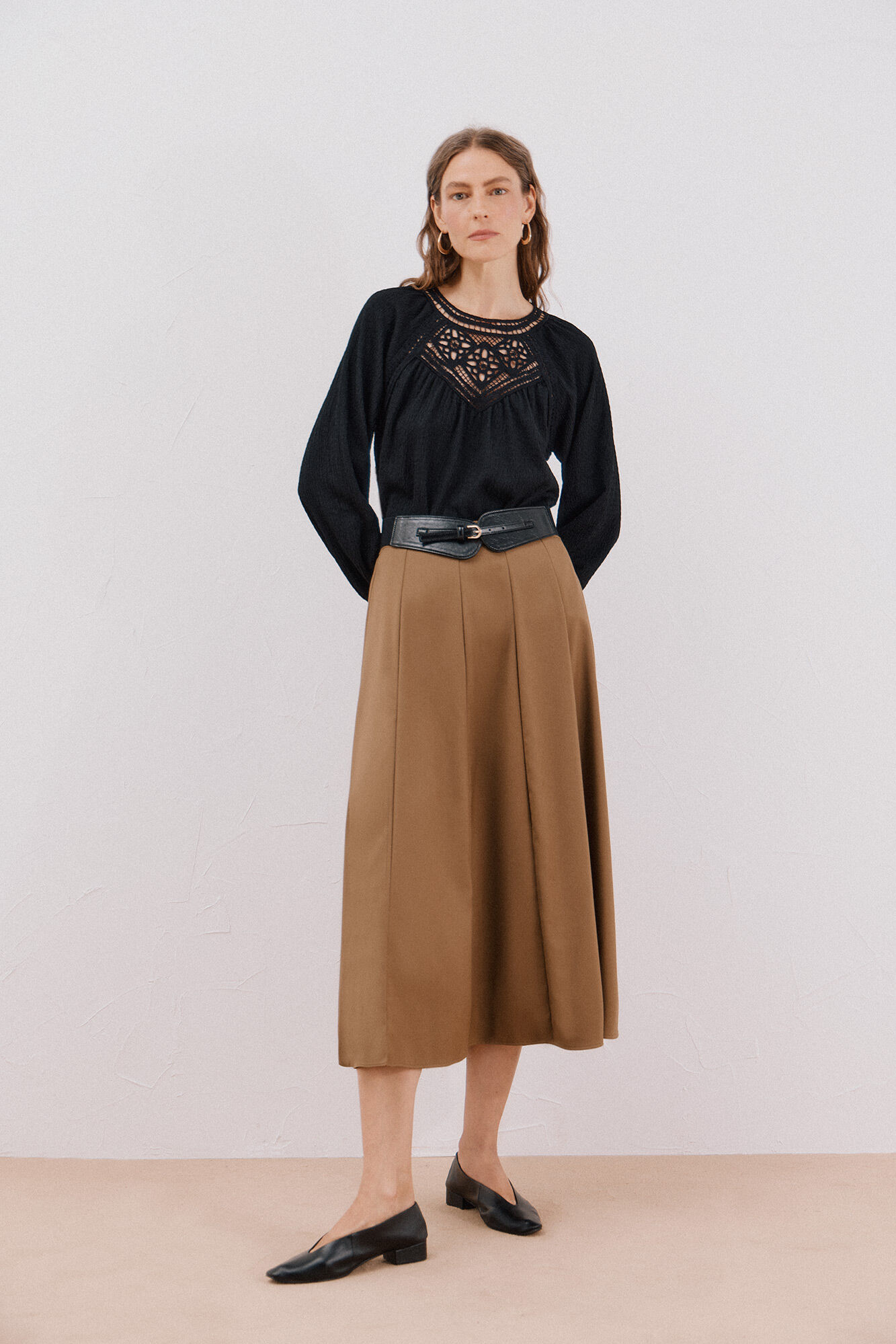 Cortefiel Long skirt cuts Nude