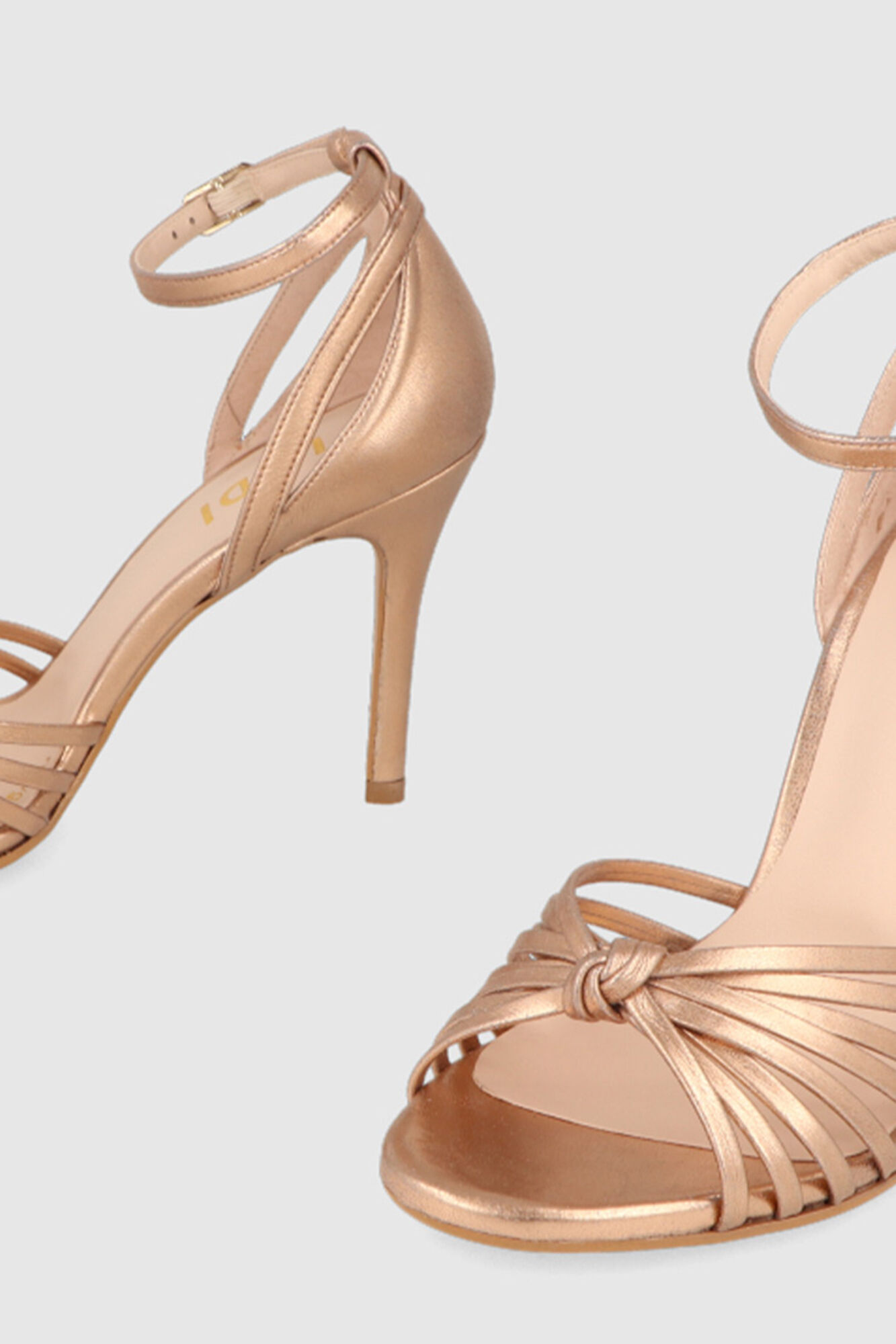 Lodi Sand&aacute;lias metalizadas  Dourado