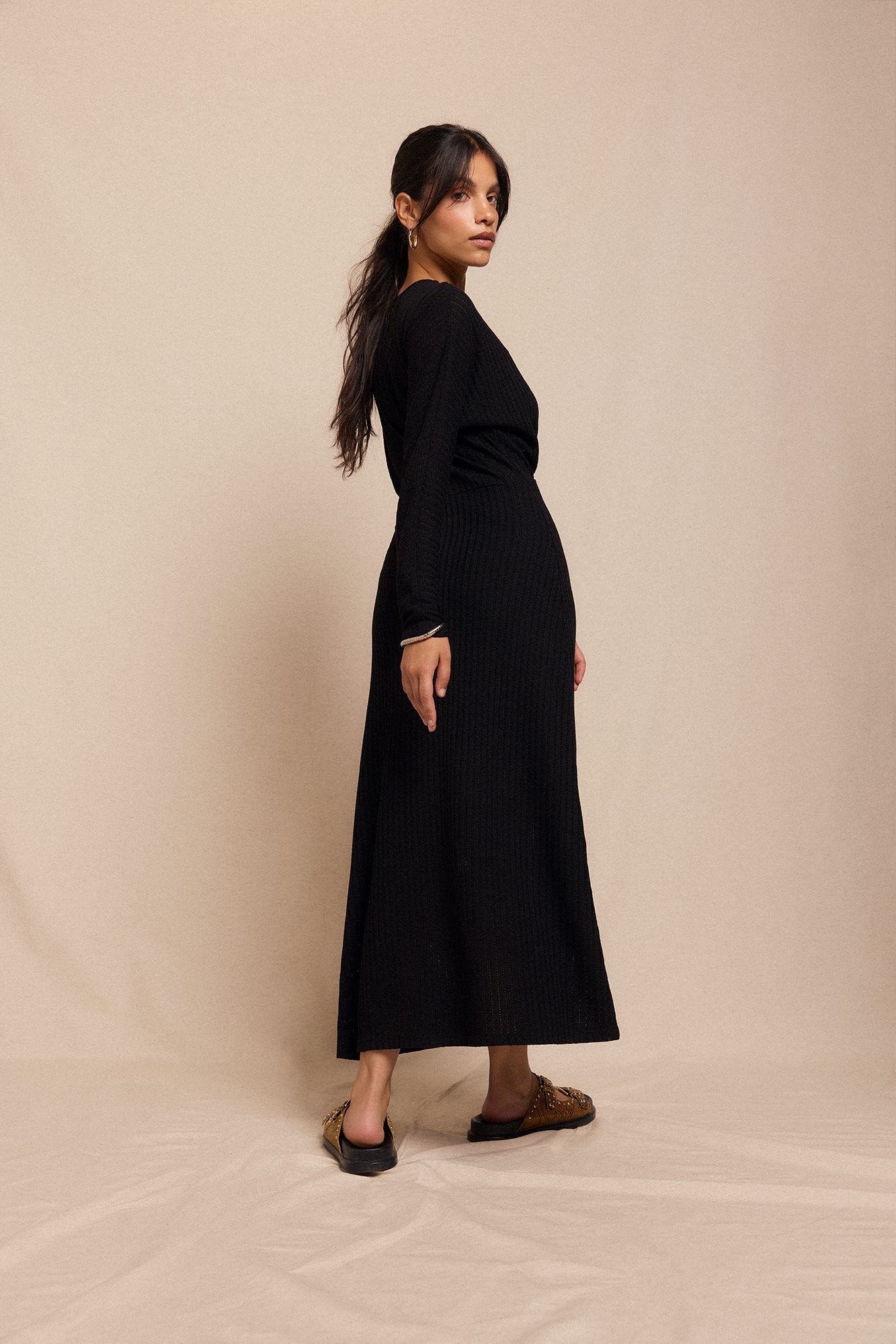 Slowlove Vestido estruturado com manga morcego Preto