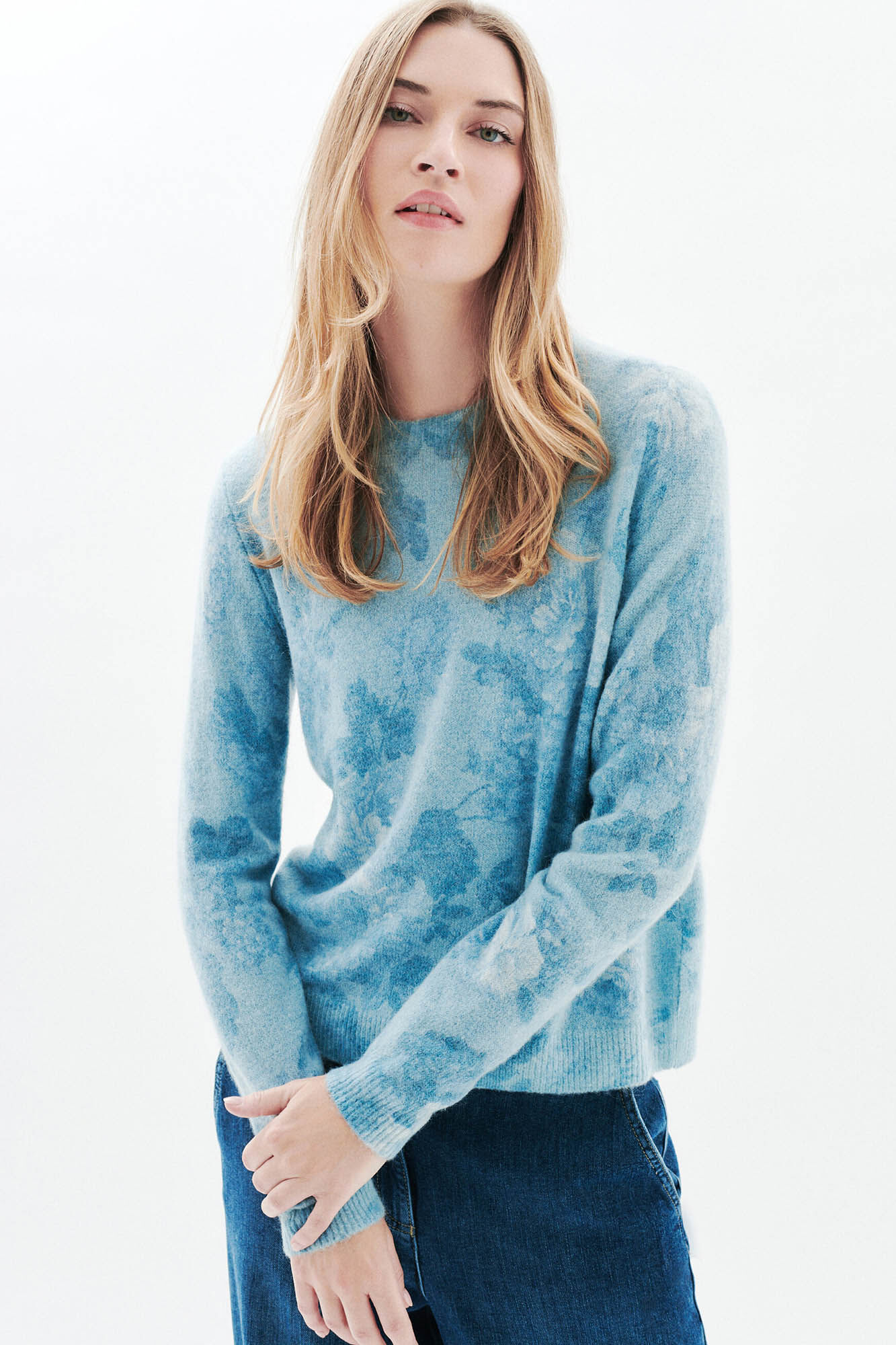Caroll Floral jumper Blue
