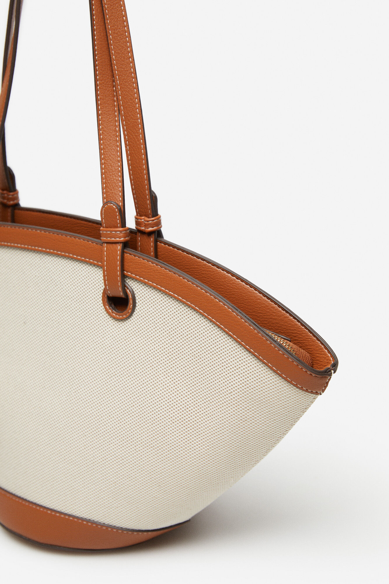 Cortefiel Bolso capazo Marfil