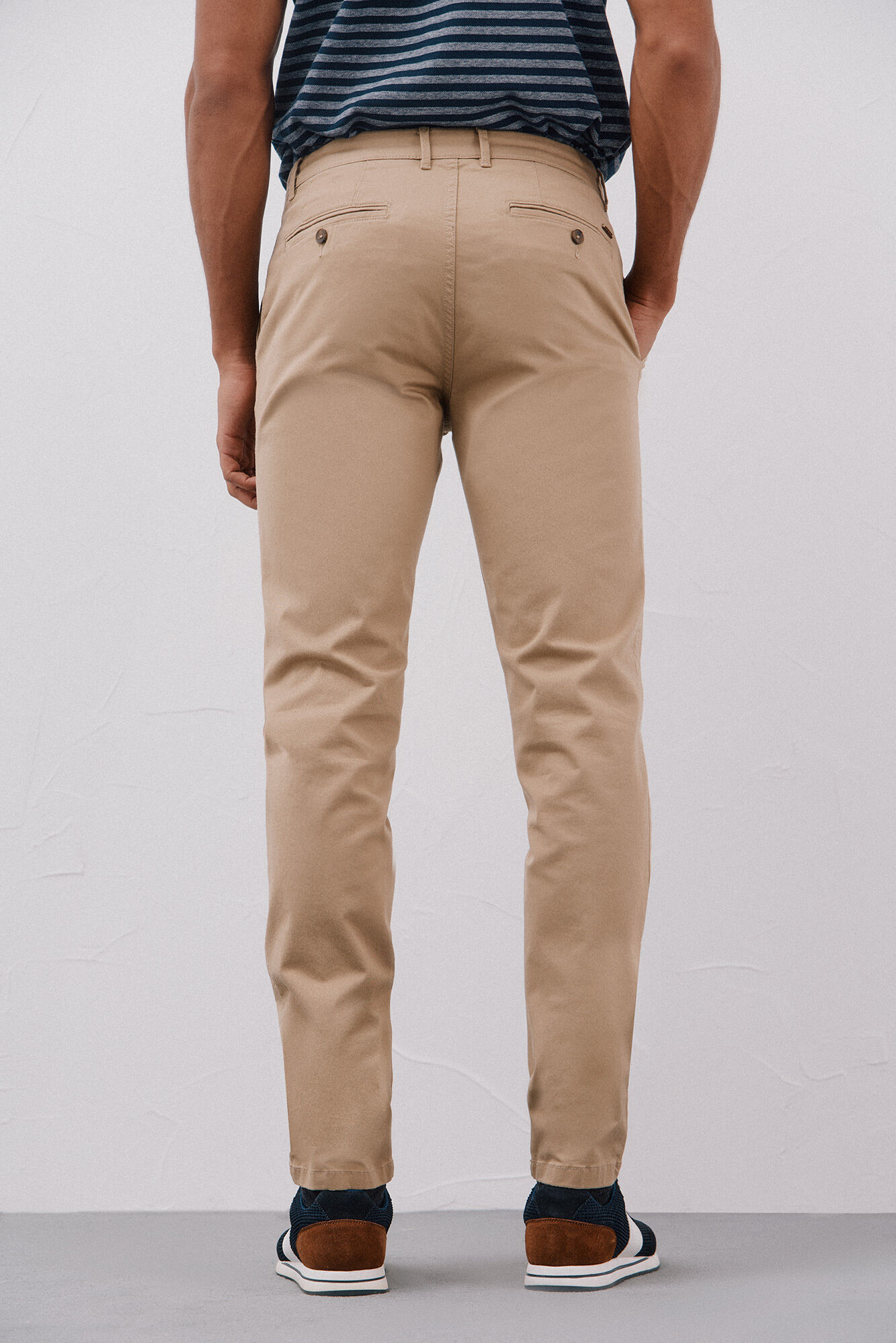 Cortefiel Slim fit lightweight chinos Beige