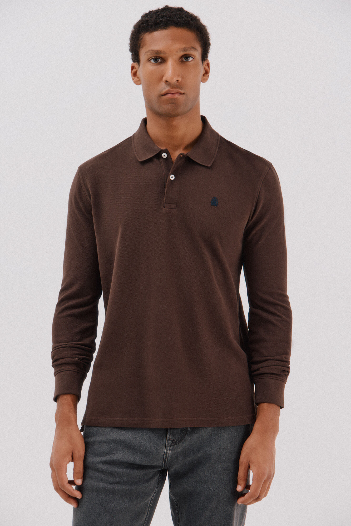Cortefiel Polo b&aacute;sico manga larga Marr&oacute;n oscuro