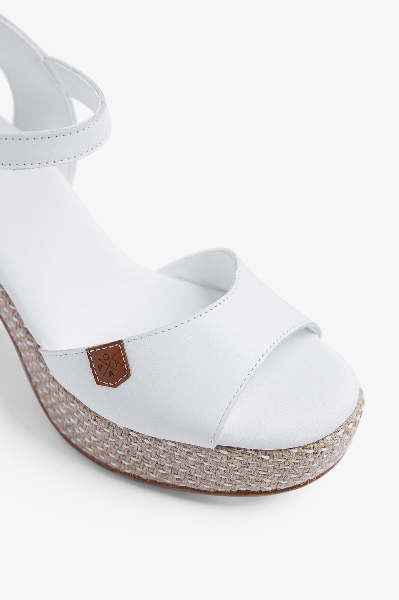 Popa Sand&aacute;lia cunha salto senhora Daira Pele Branco