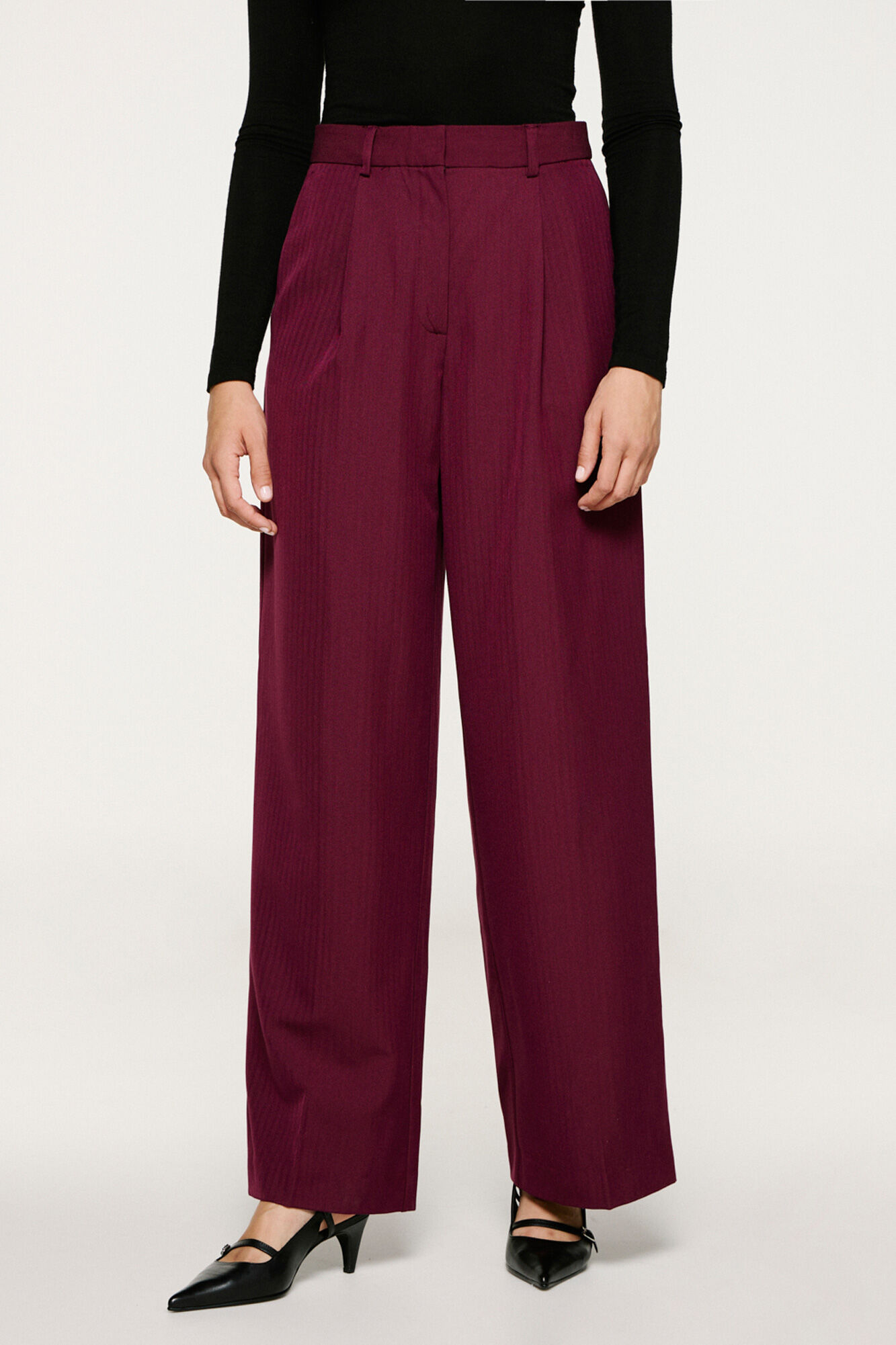 Selected Cal&ccedil;a de terno plissadas. Roxo