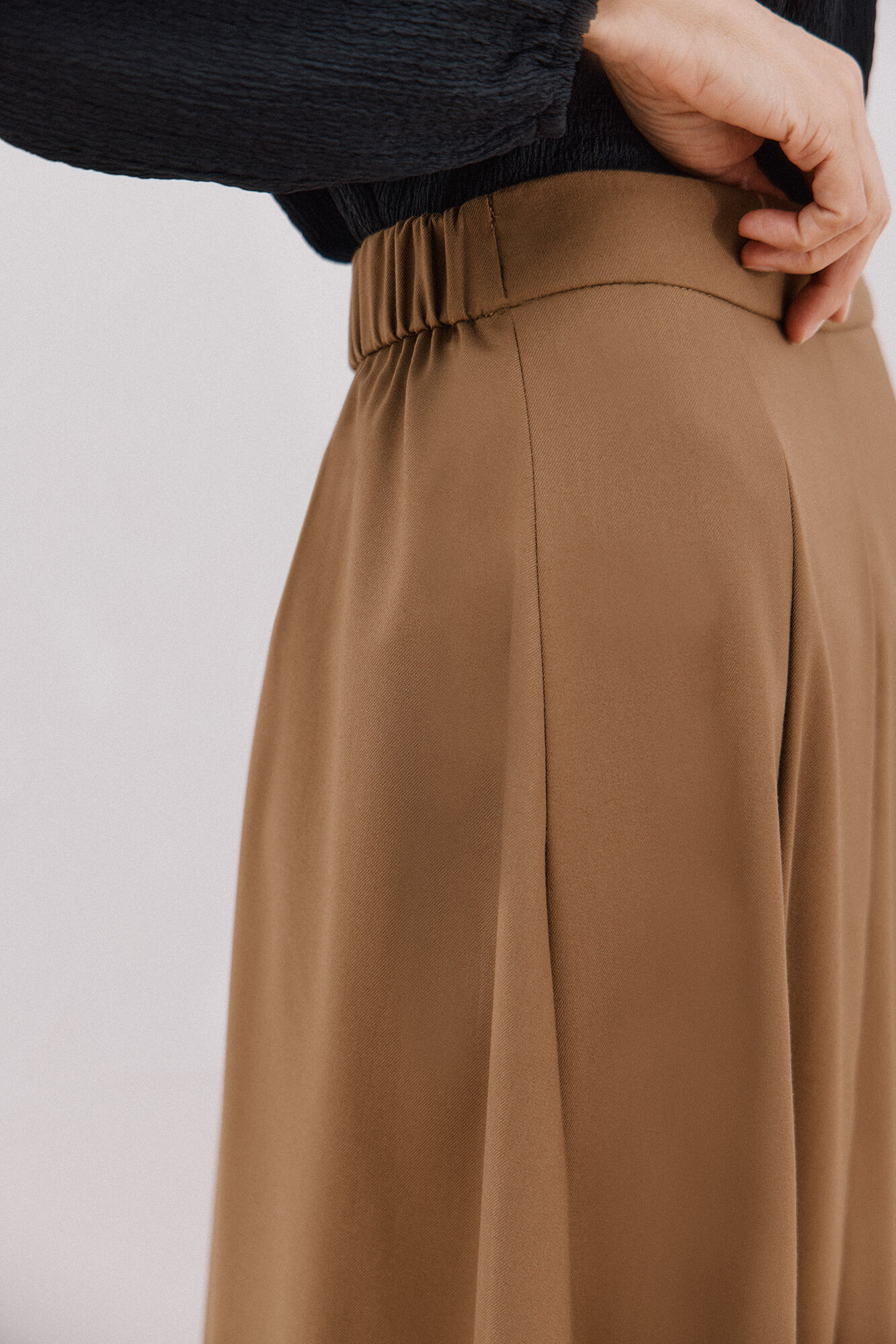 Cortefiel Long skirt cuts Nude