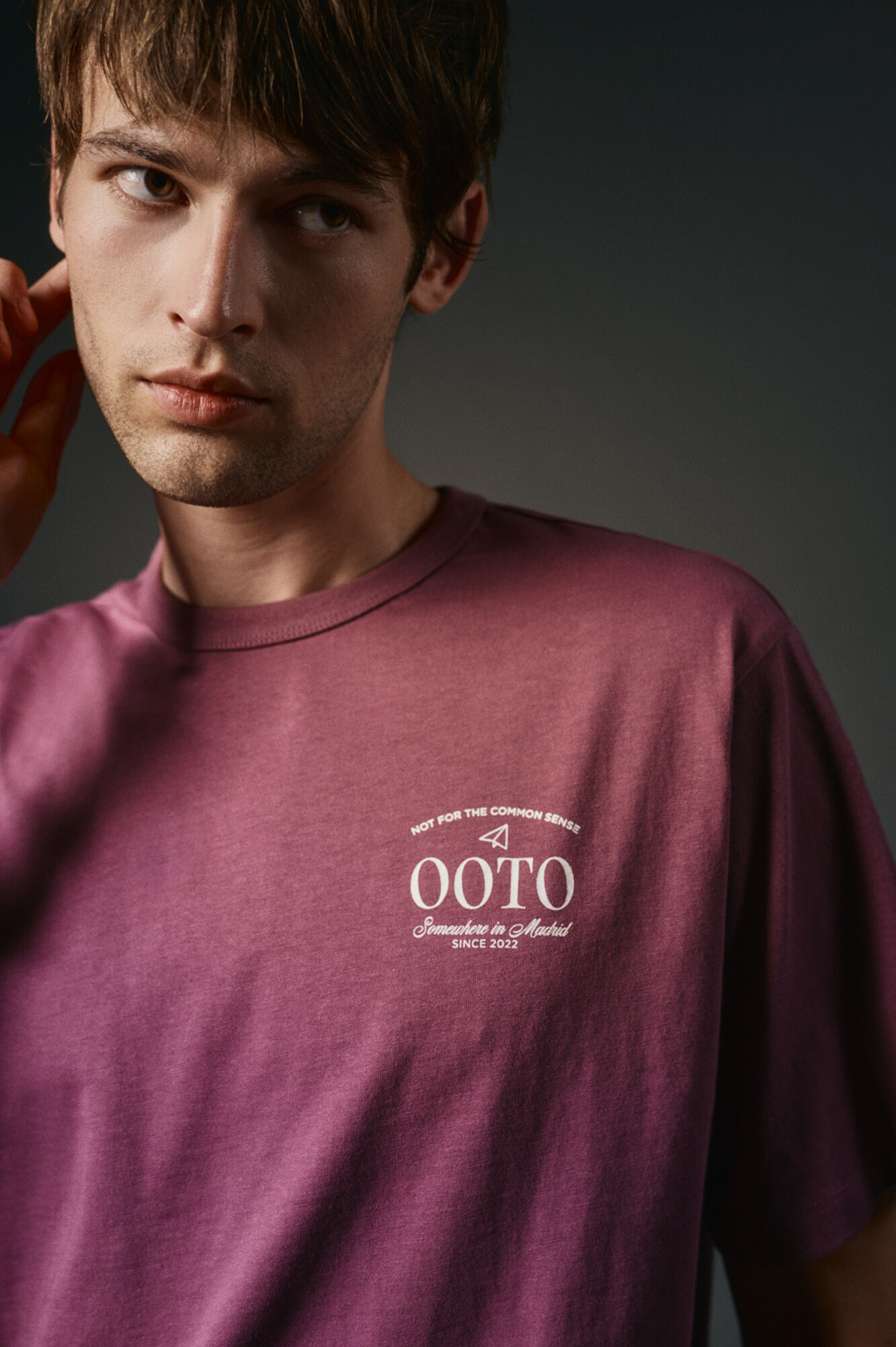 OOTO Camiseta gr&aacute;fica lavada Granada