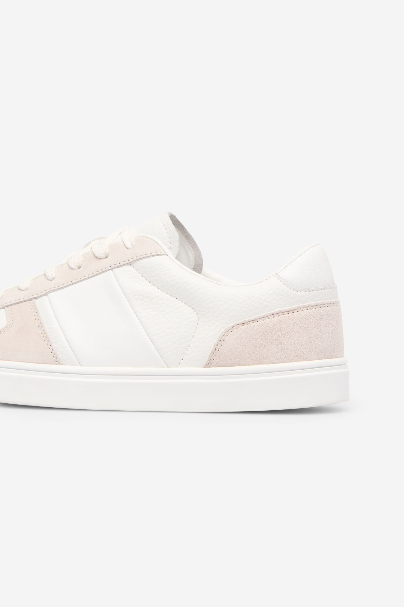 Cortefiel Leather sneaker White