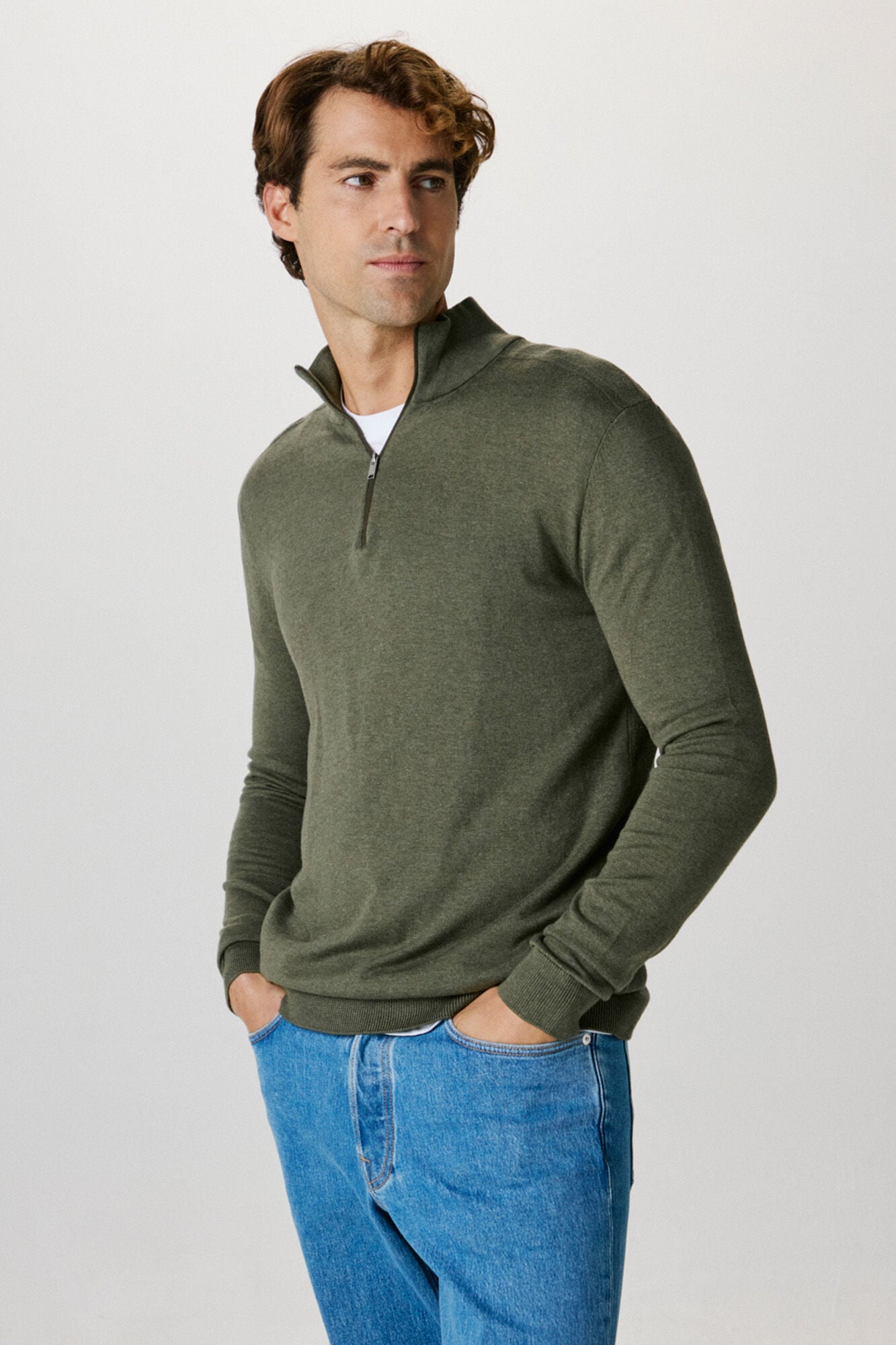 Selected 100% cotton stockings zip fastening jumper .