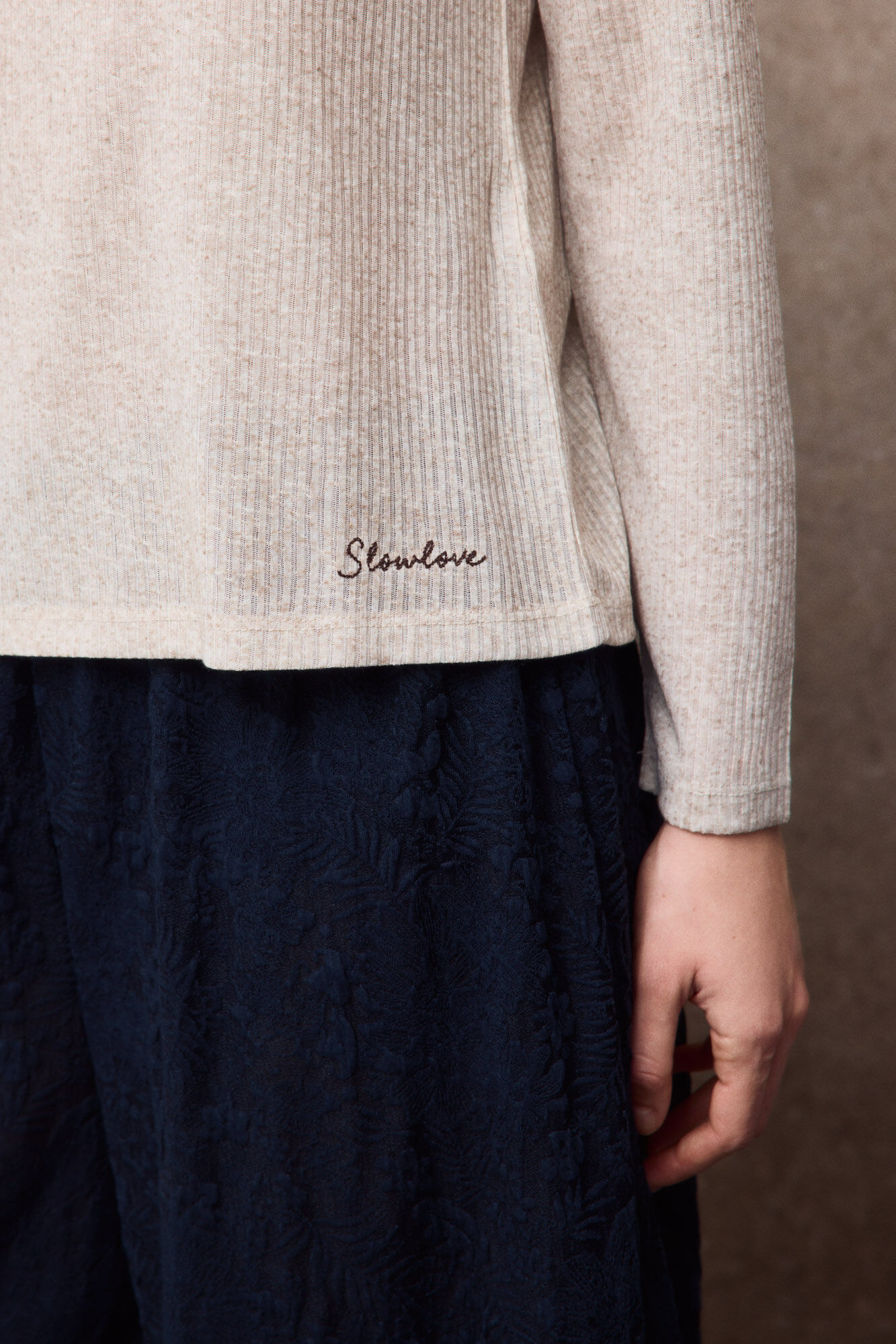 Slowlove T-shirt b&aacute;sica algod&atilde;o melange