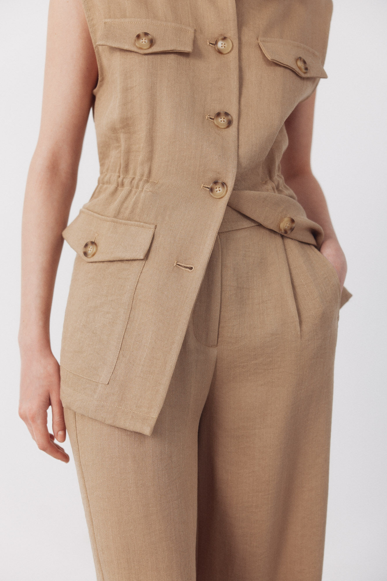 Cortefiel Cal&ccedil;as flu&iacute;do com pregas duplas Castanho