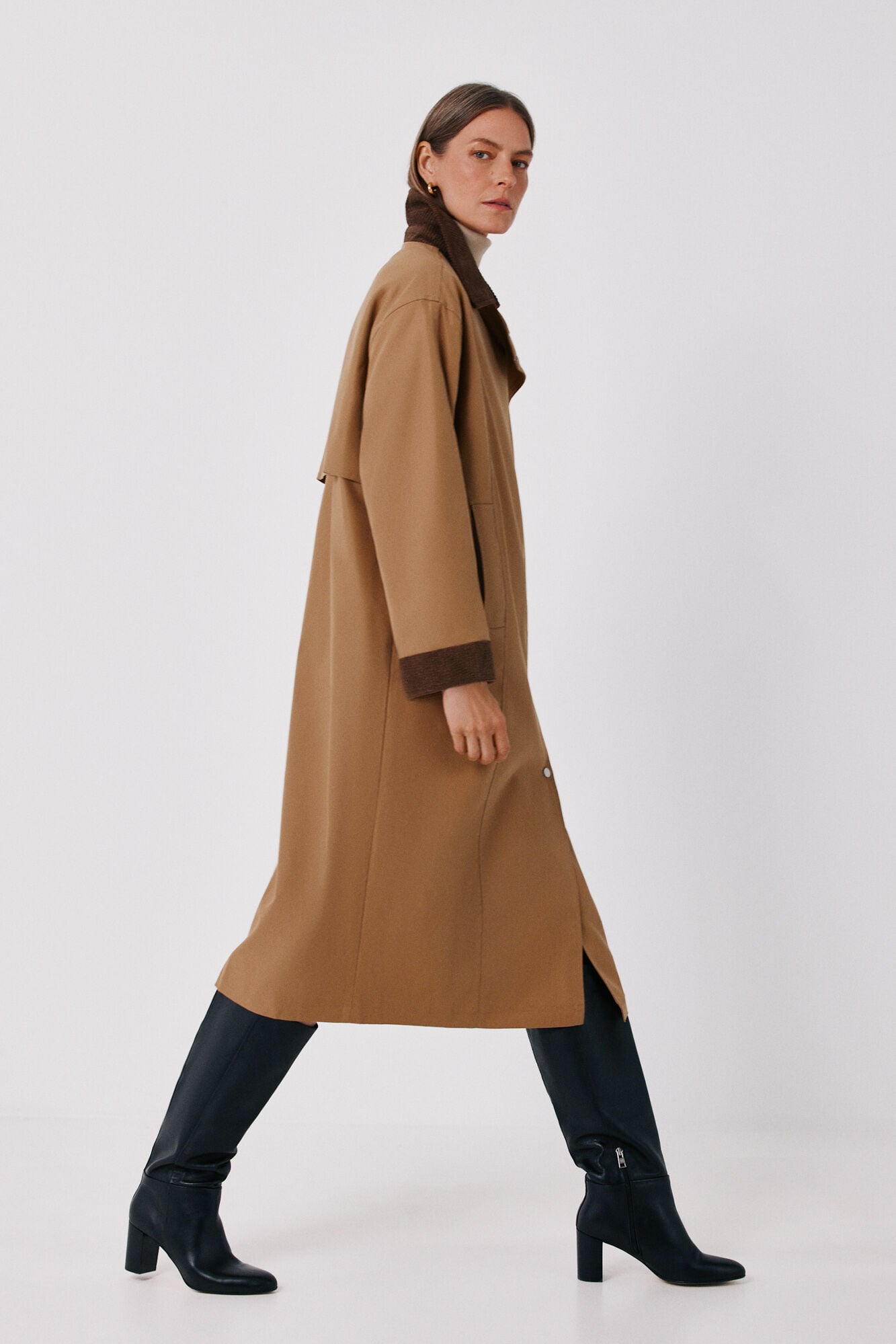 Cortefiel Long corduroy detail trench