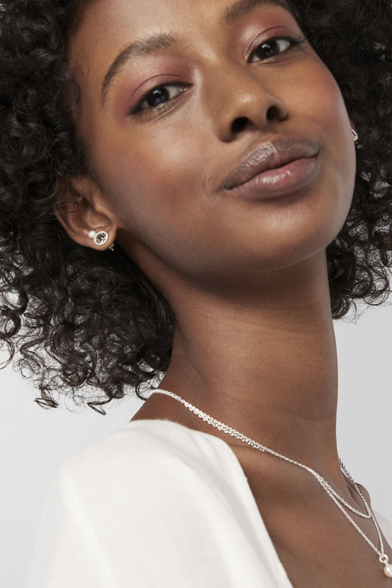 Tous Pendientes de plata Camee Gris