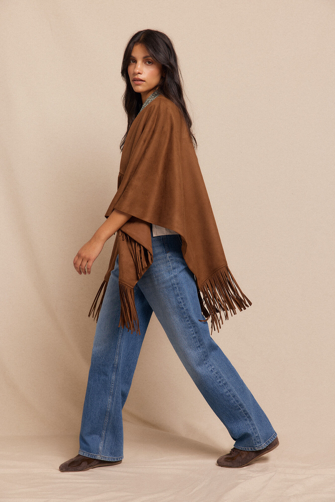 Slowlove pele poncho de pele sint&eacute;tica Tostado