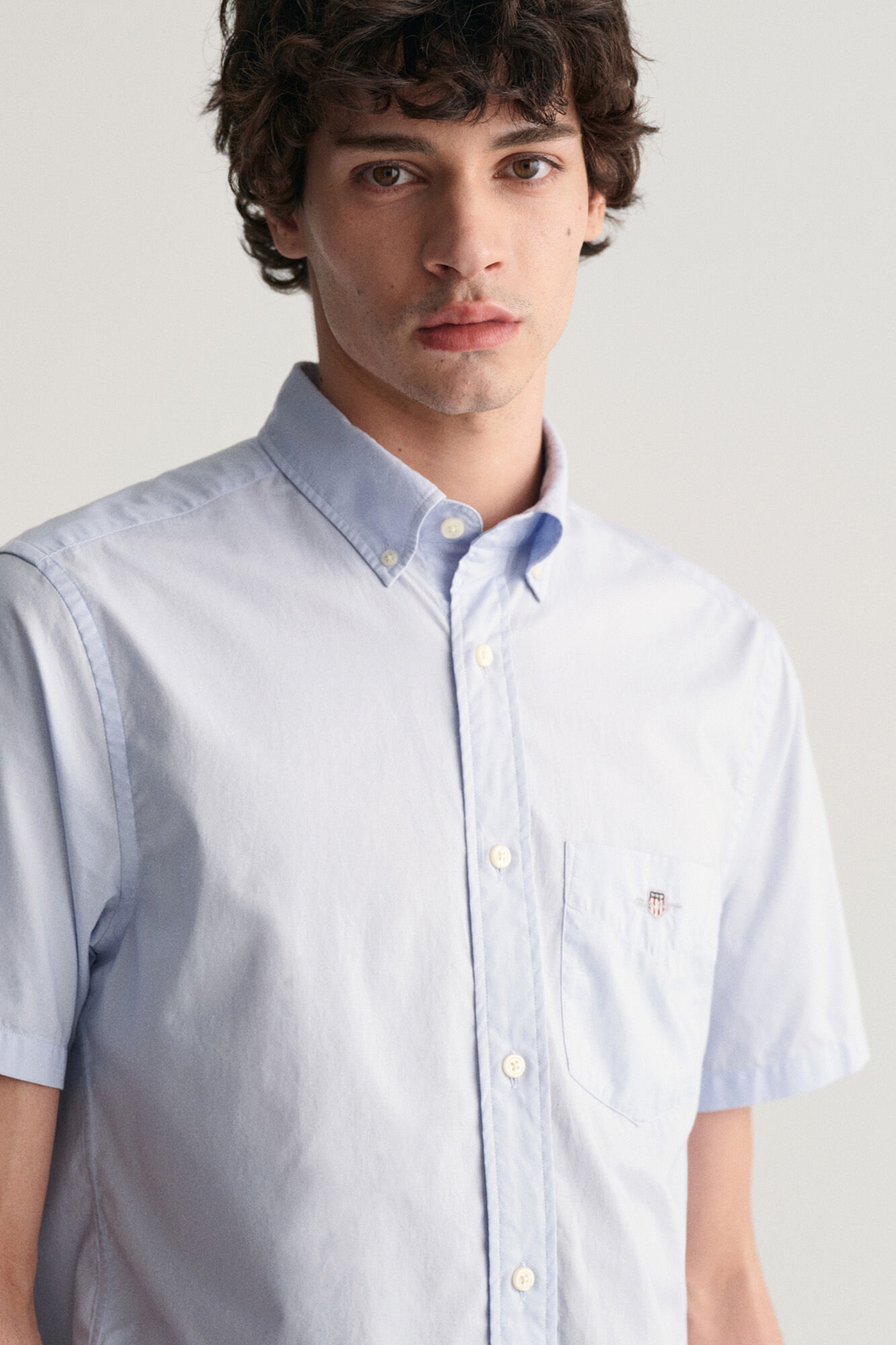 Gant Camisa Regular Fit cl&aacute;sica de manga corta