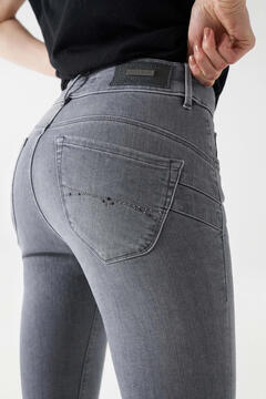 Cortefiel Jeans Secret Push In Skinny com brilhantes Cinzento