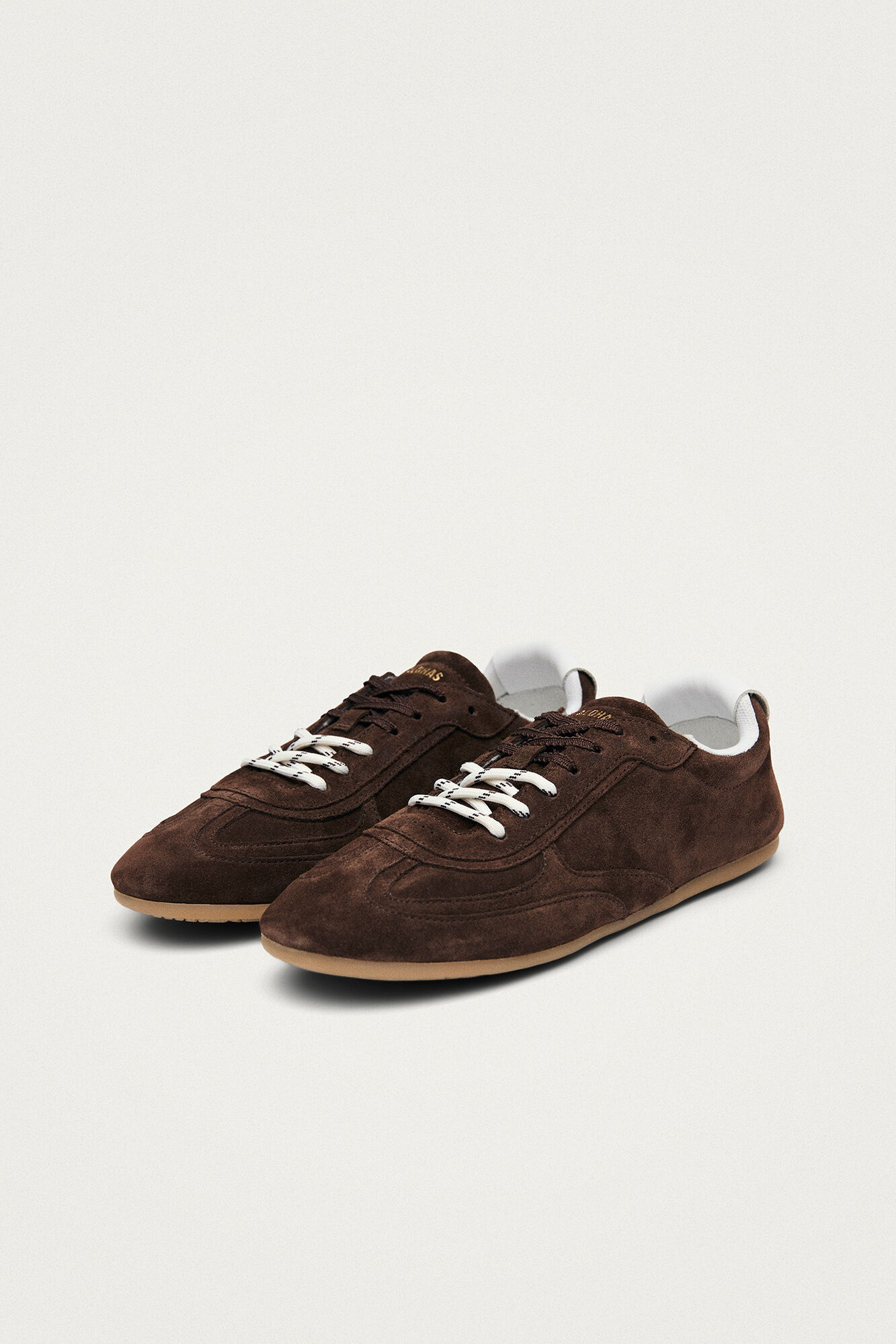 Alohas Sneaker em camur&ccedil;a TB.24