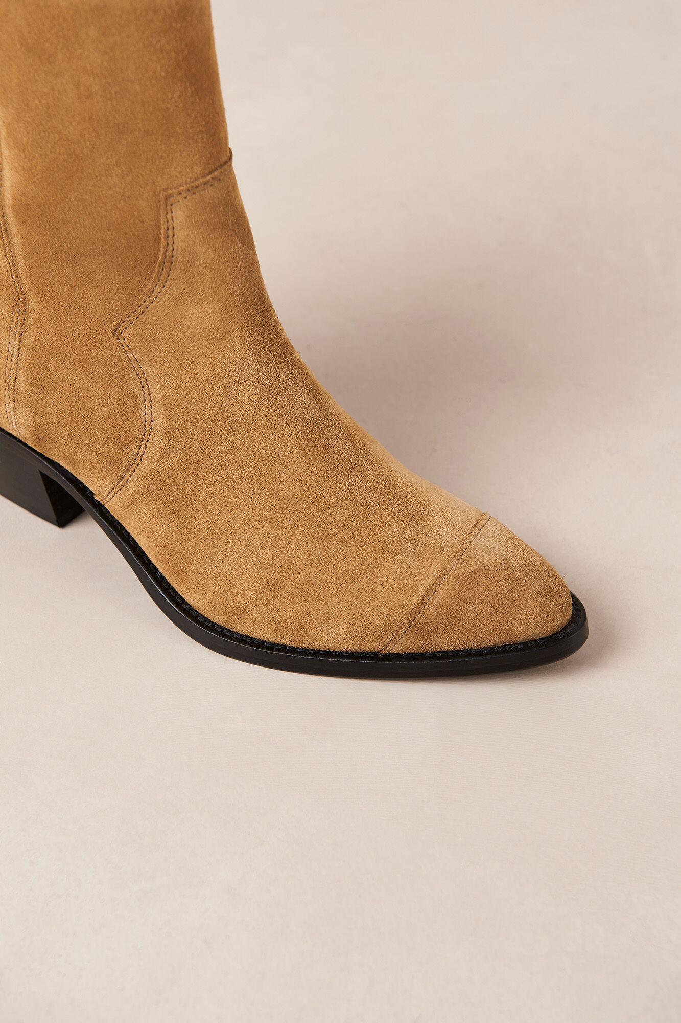 Alohas Botines de ante Austin Camel