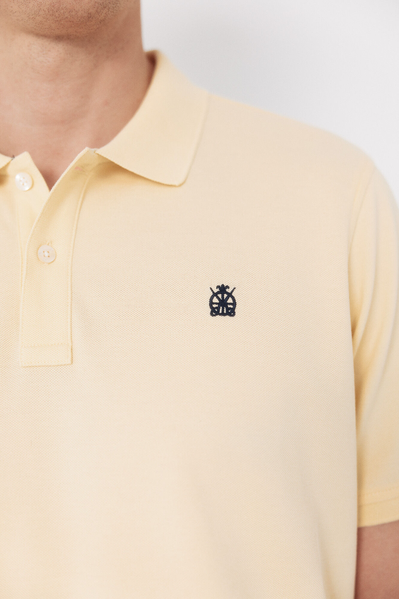 Cortefiel Piqu&eacute; basic polo shirt Yellow