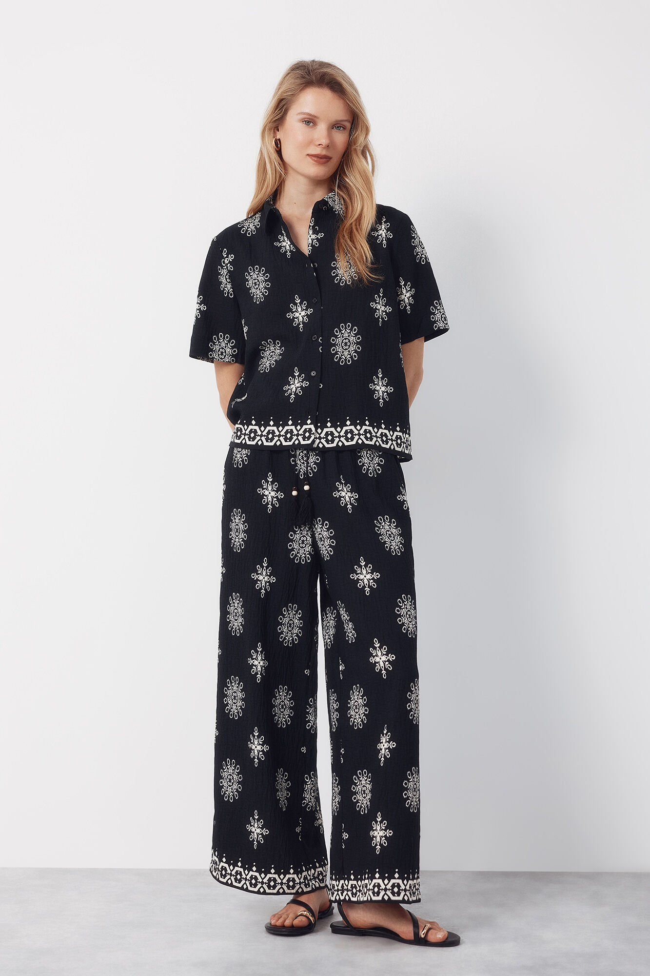 Cortefiel Printed trousers Printed blue