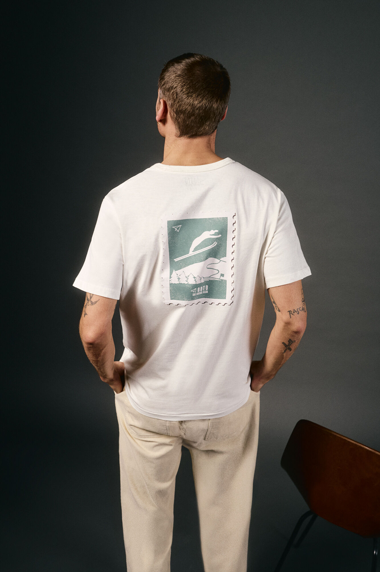 OOTO T-shirt gr&aacute;fica Ecru