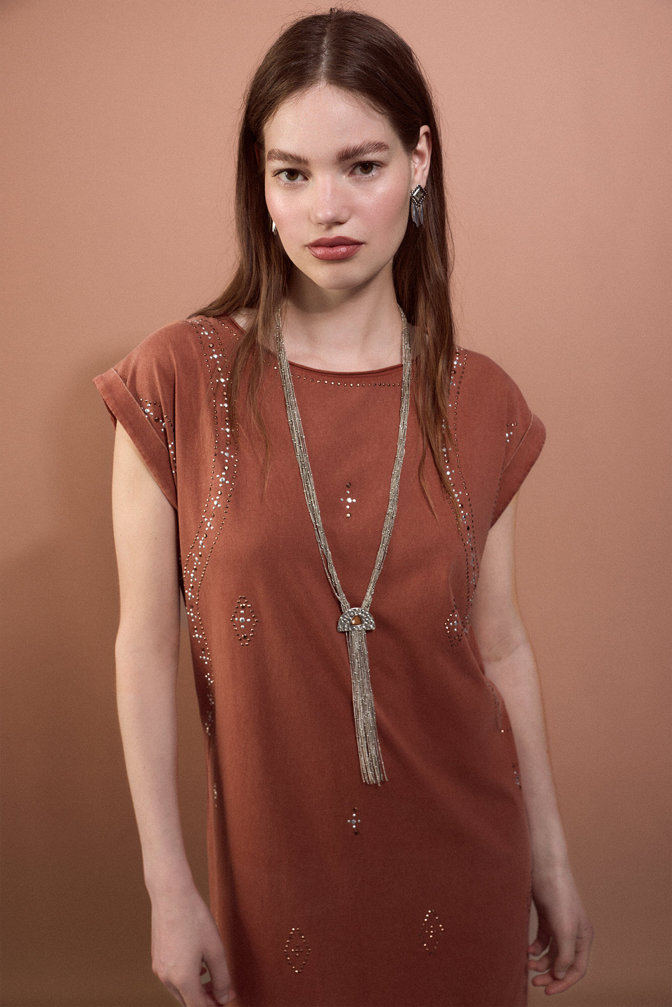 Slowlove Vestido tachas Marr&oacute;n