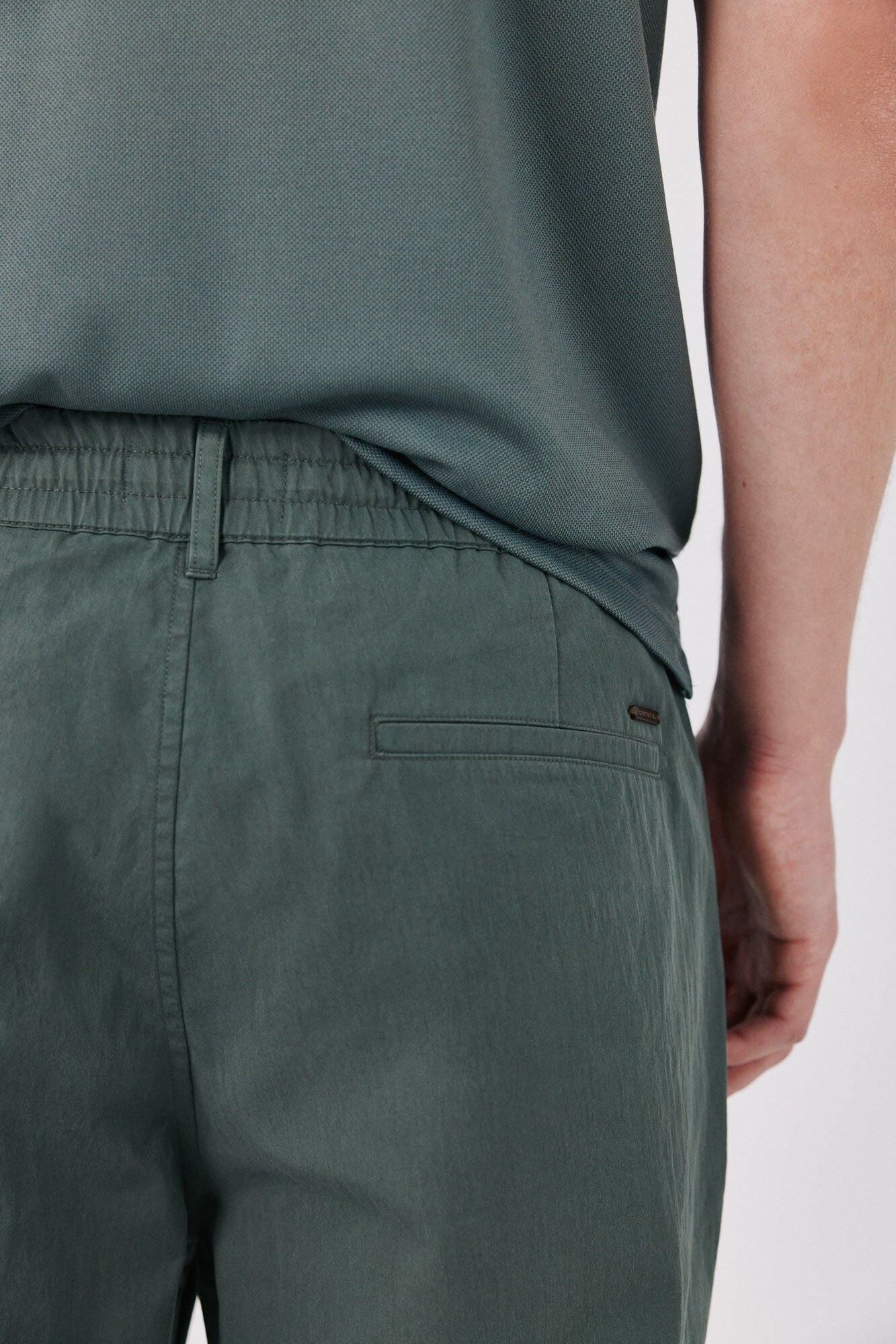 Cortefiel Jogger ligero regular Kaki