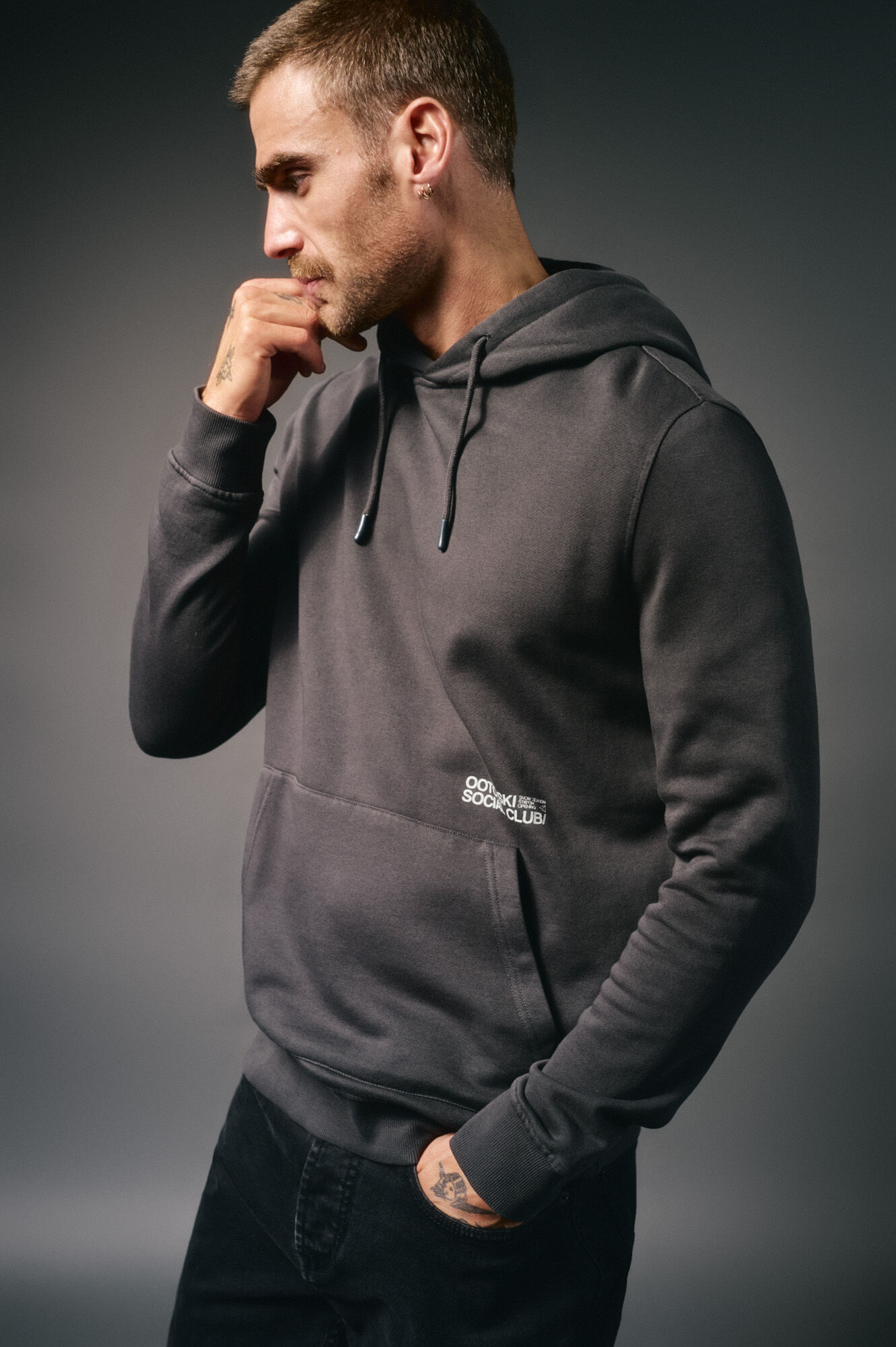 OOTO Sweatshirt com capuz Cinzento