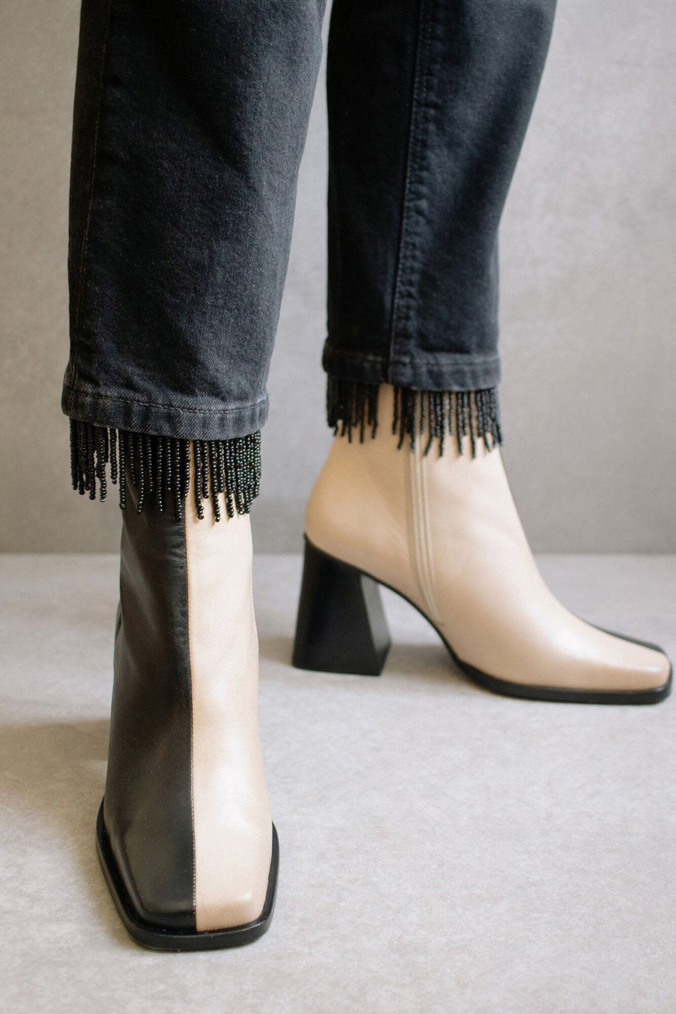 Alohas Botines South de piel bicolor stone beige y negra Beige