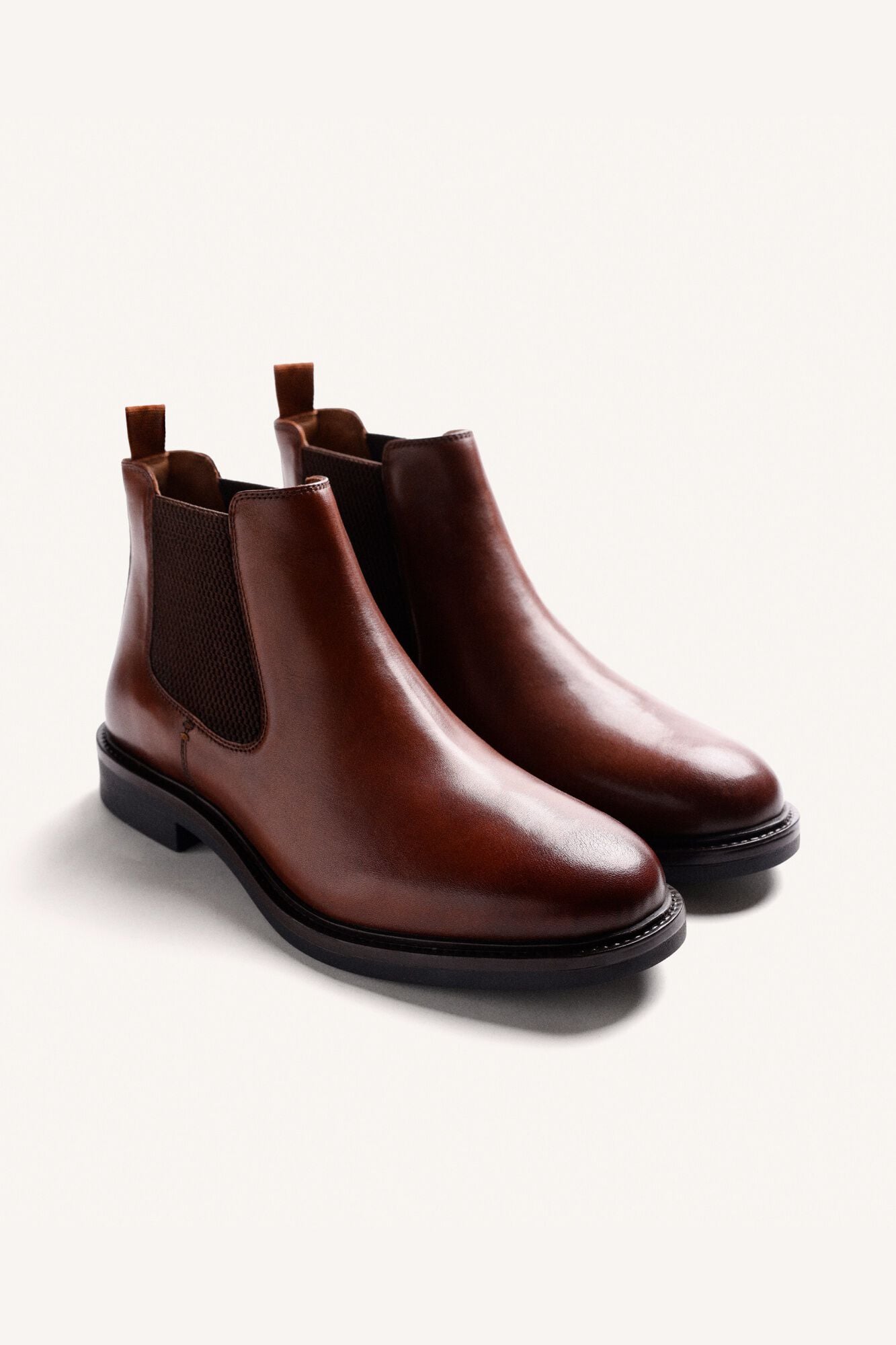 Gioseppo Botins chelsea em pele