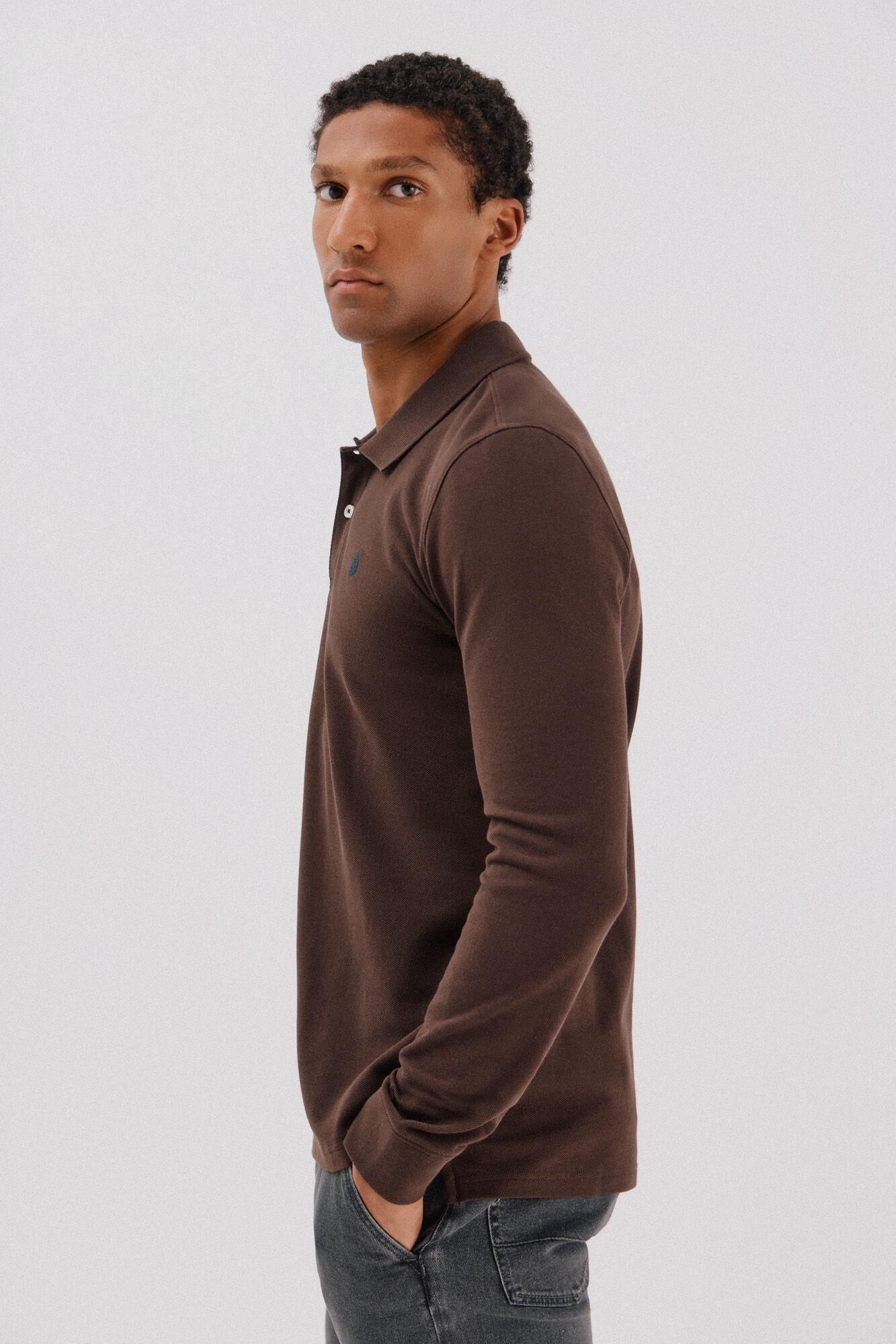 Cortefiel Polo b&aacute;sico manga larga Marr&oacute;n oscuro