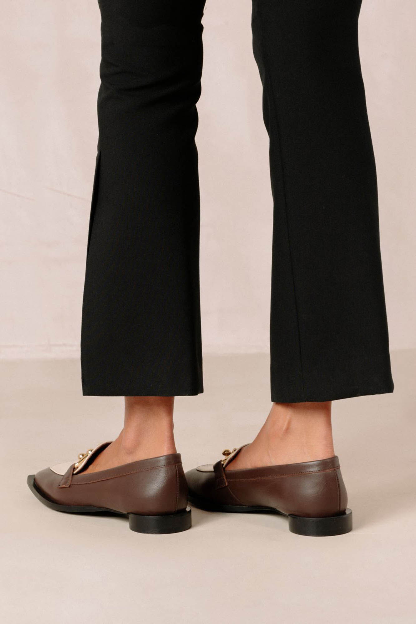 Alohas Spotlight Coffee Brown Dark brown