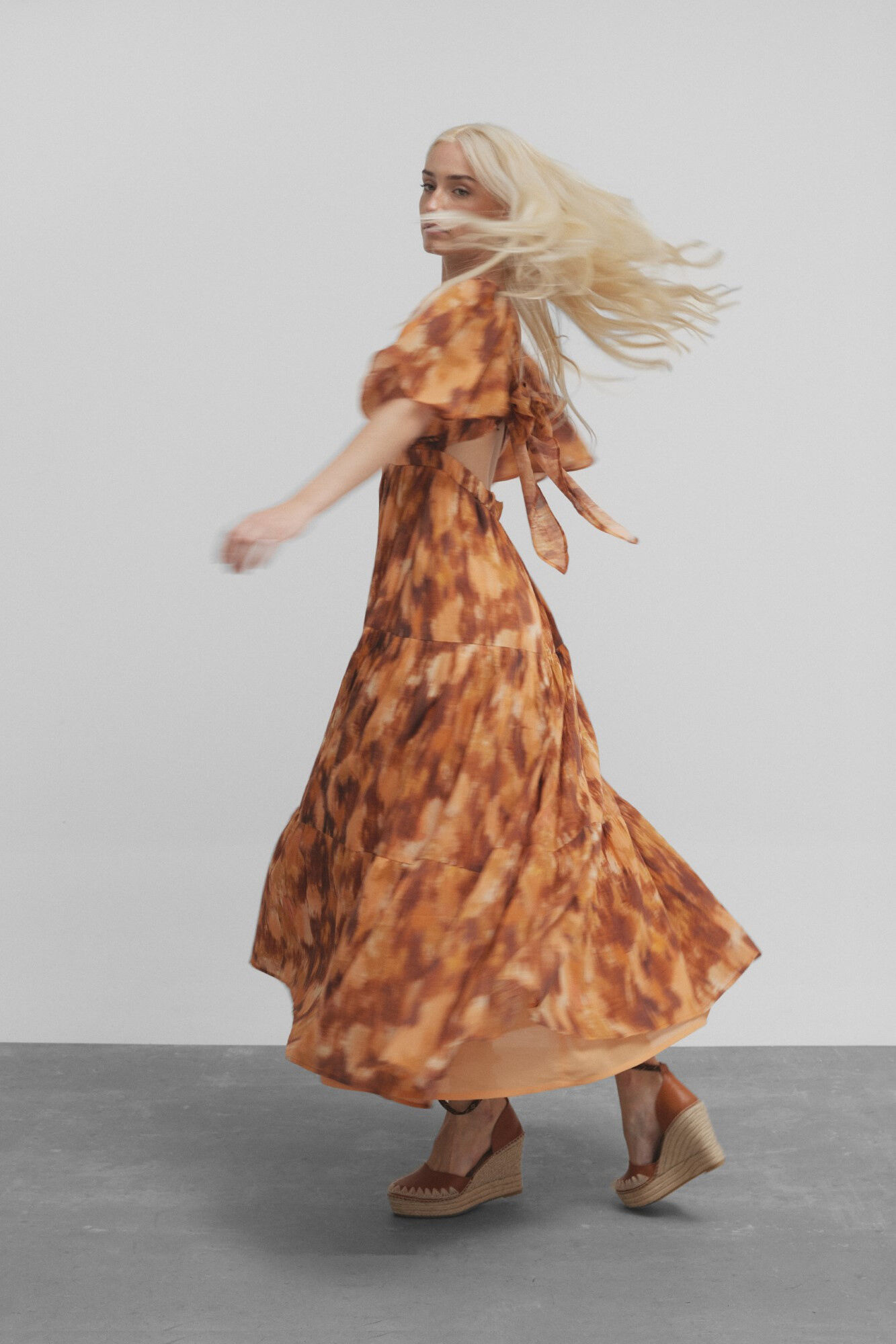 Silbon Vestido midi estampado  Castanho