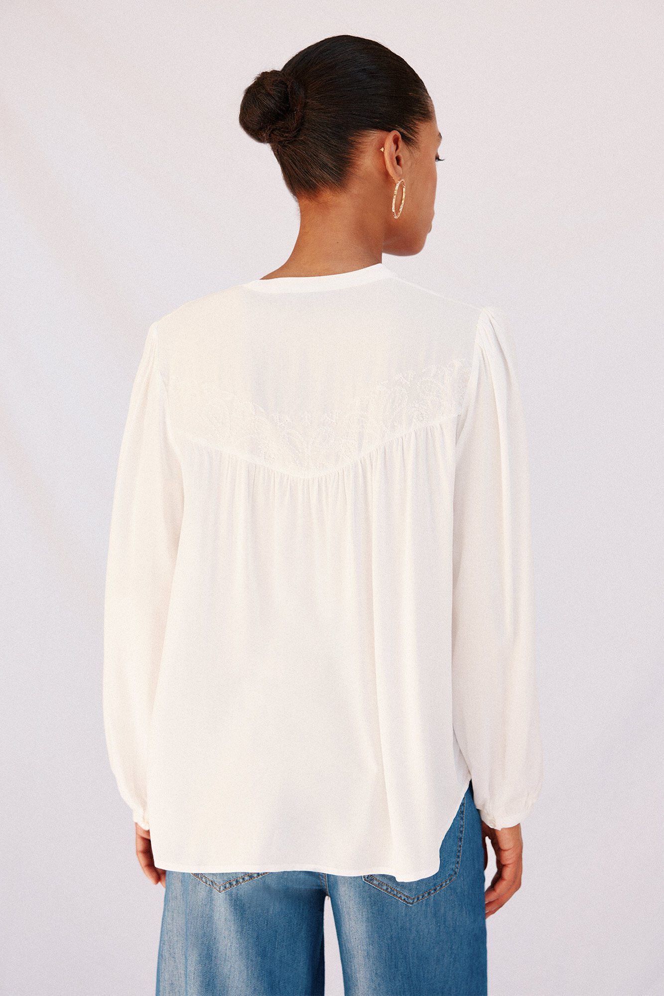 Cortefiel Blusa detalle bordado Blanco