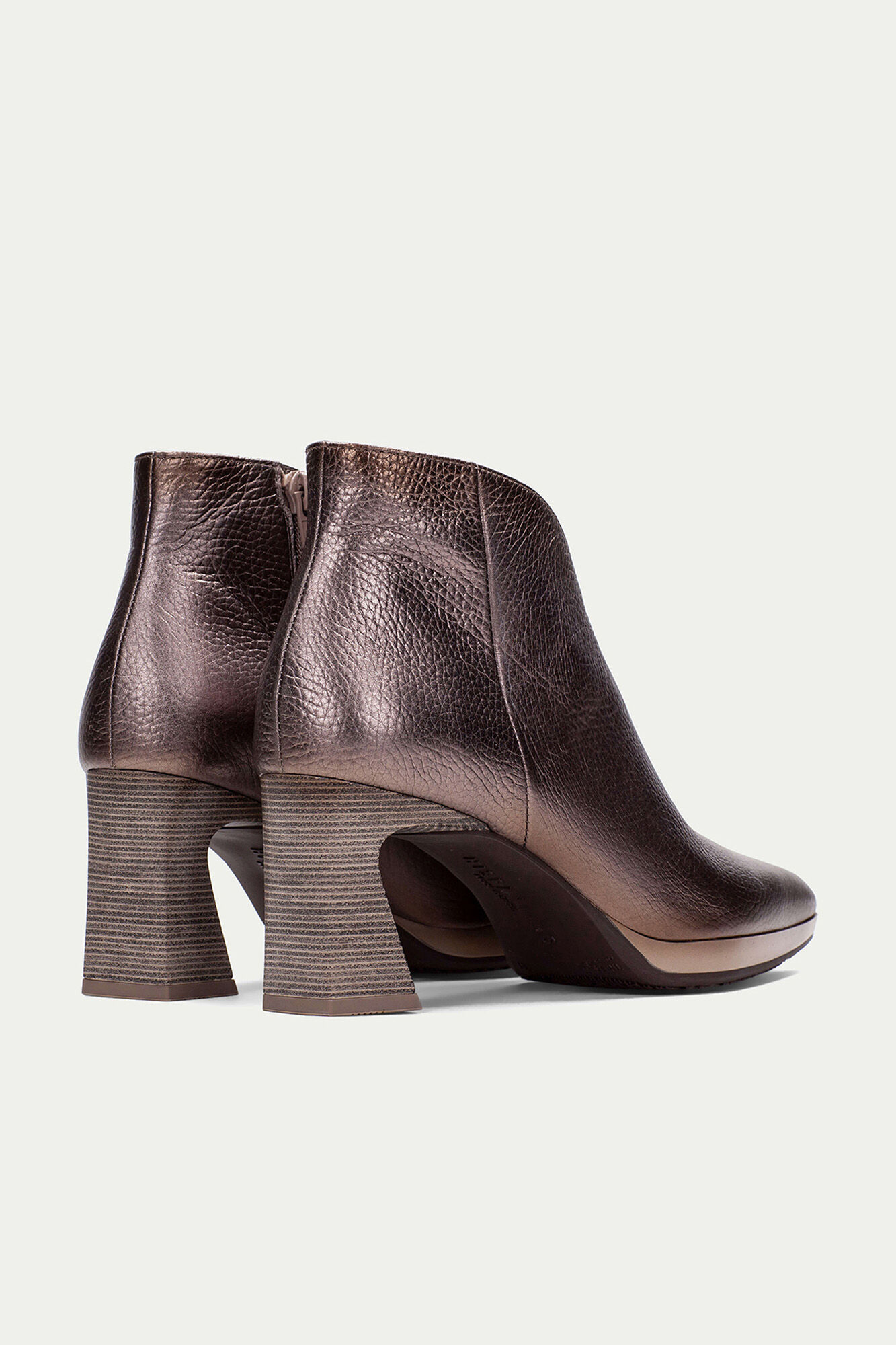 Hispanitas ATLANTA metallic pointed toe boot Brown