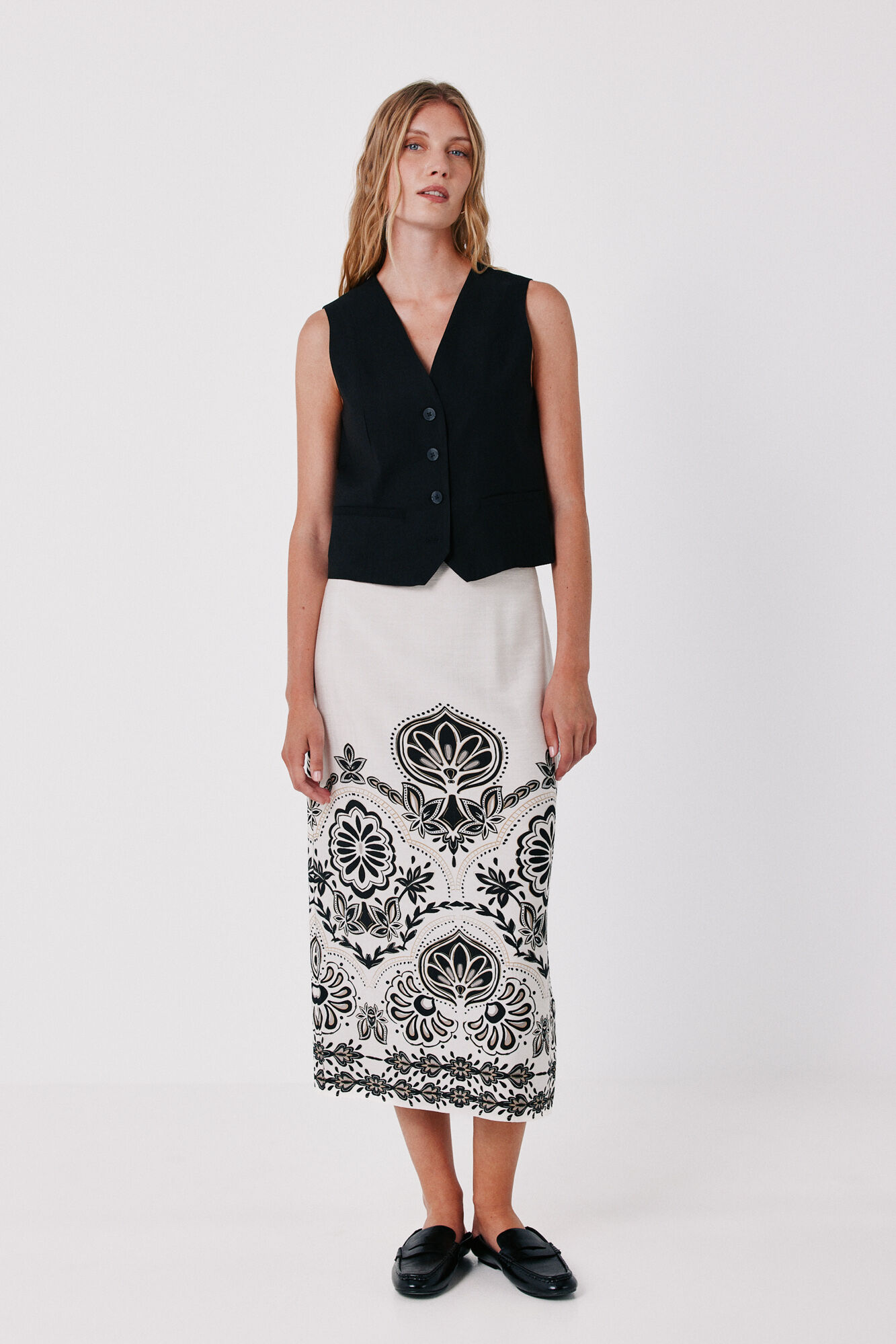Cortefiel V-neck sleeveless gilet