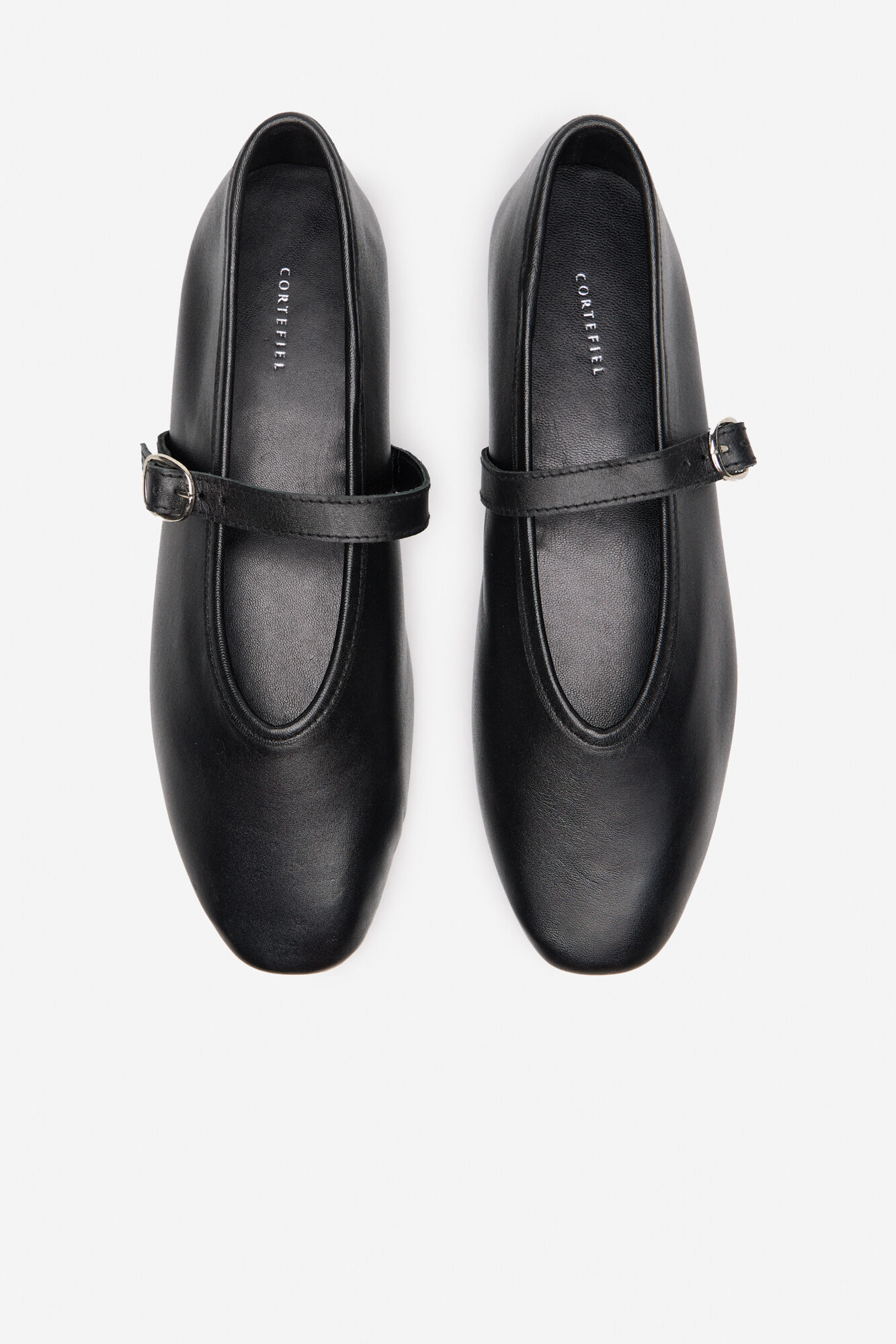 Cortefiel Dan&ccedil;arina tira pele