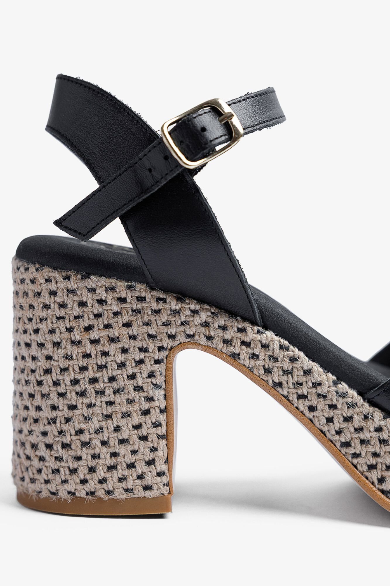 Popa Sand&aacute;lia cunha salto senhora Daira Pele Preto