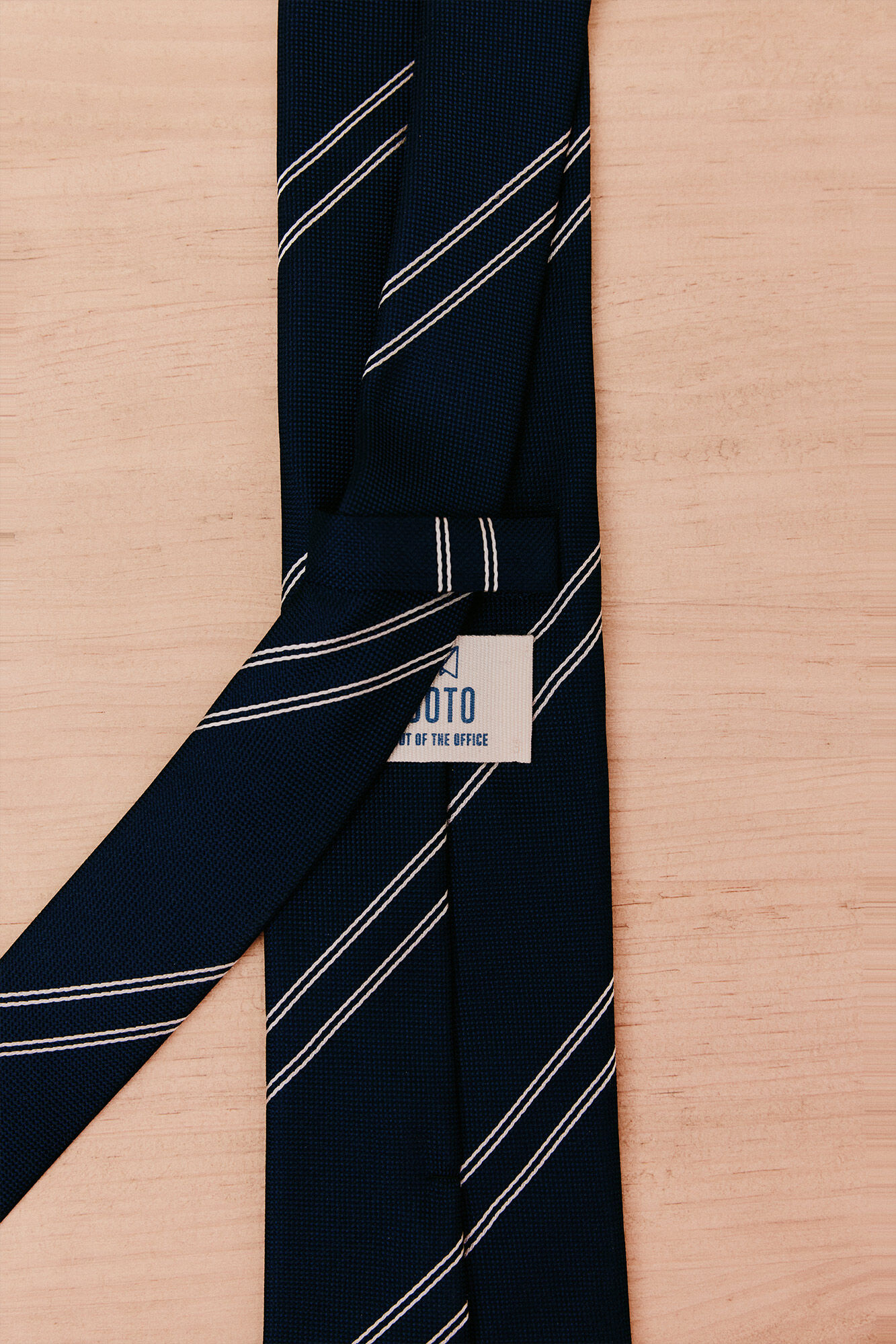 OOTO Natural silk tie Navy