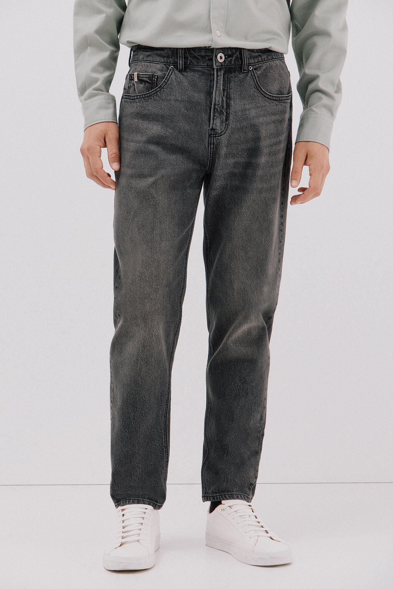 Cortefiel Tapered fit jeans