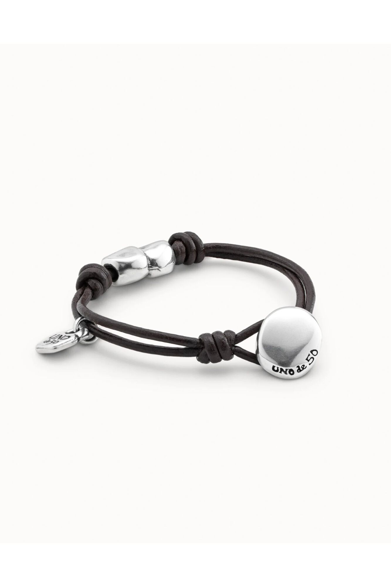 UNOde50 Pulsera cuero y ba&ntilde;o de plata
