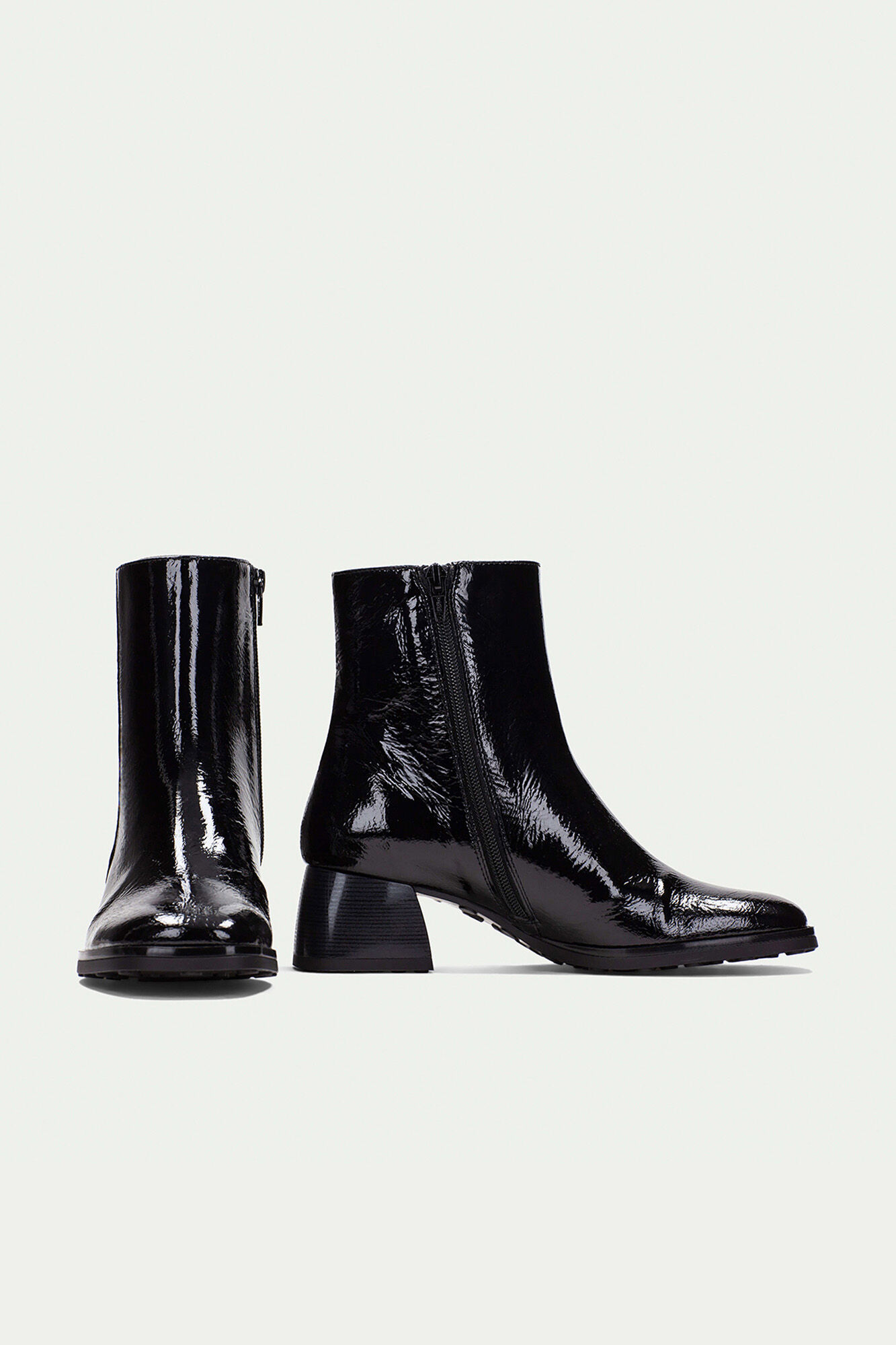 Hispanitas Bot&iacute;n punta cuadrada y cerco MARSELLA Negro