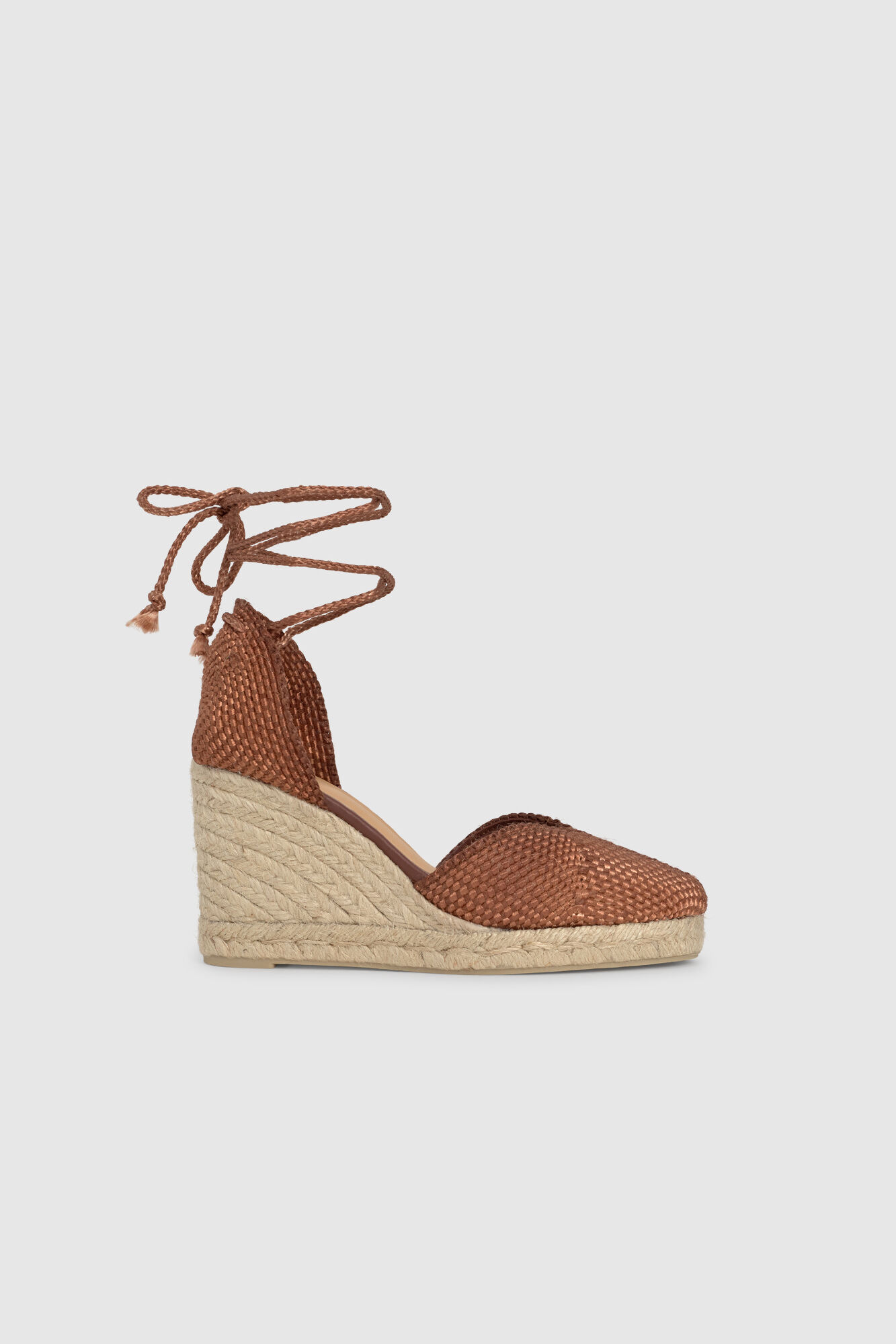 Casta&ntilde;er Alpercata em juta e rayon