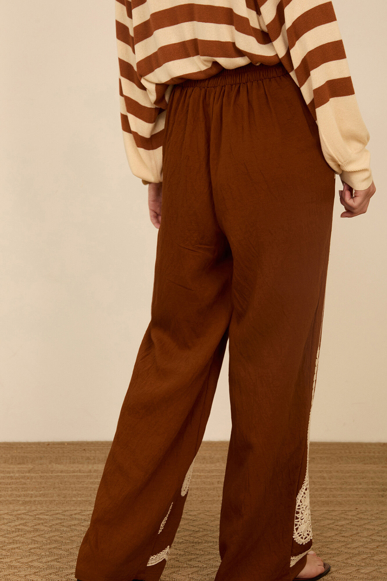 Meisie Embroidered long trousers Brown